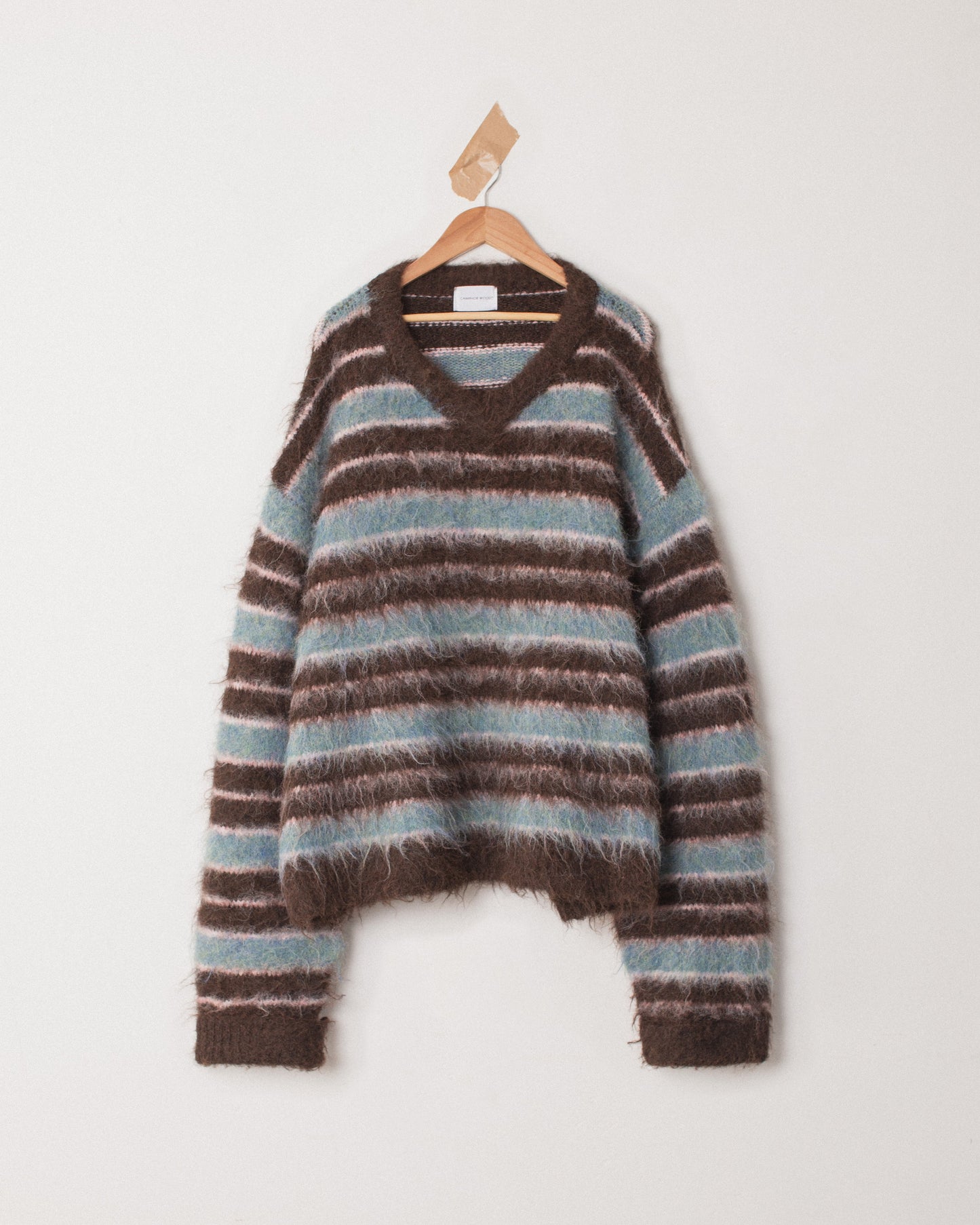 wool mix shaggy v neck border sweater