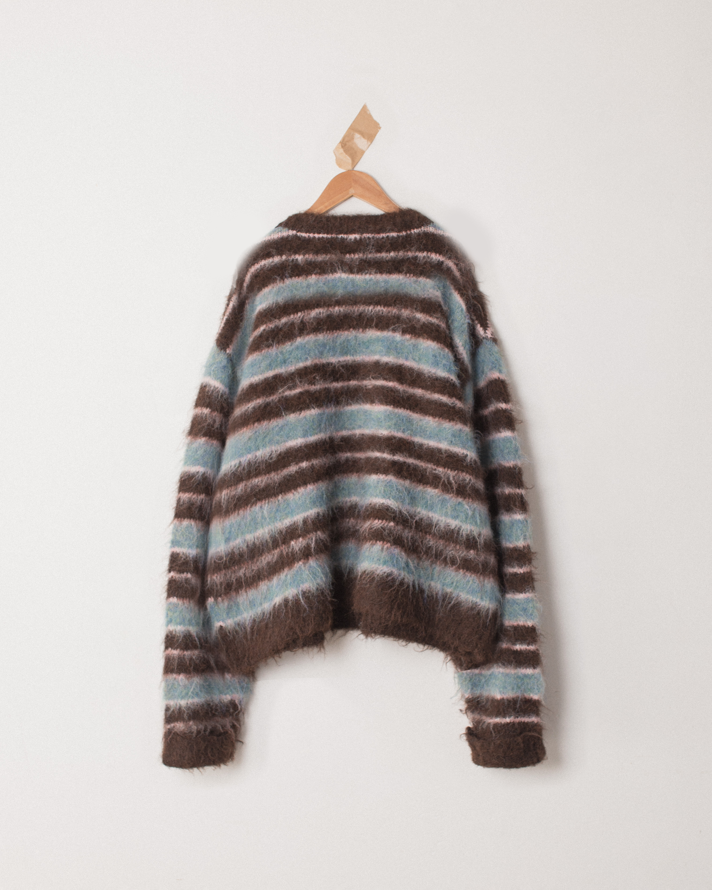 wool mix shaggy v neck border sweater