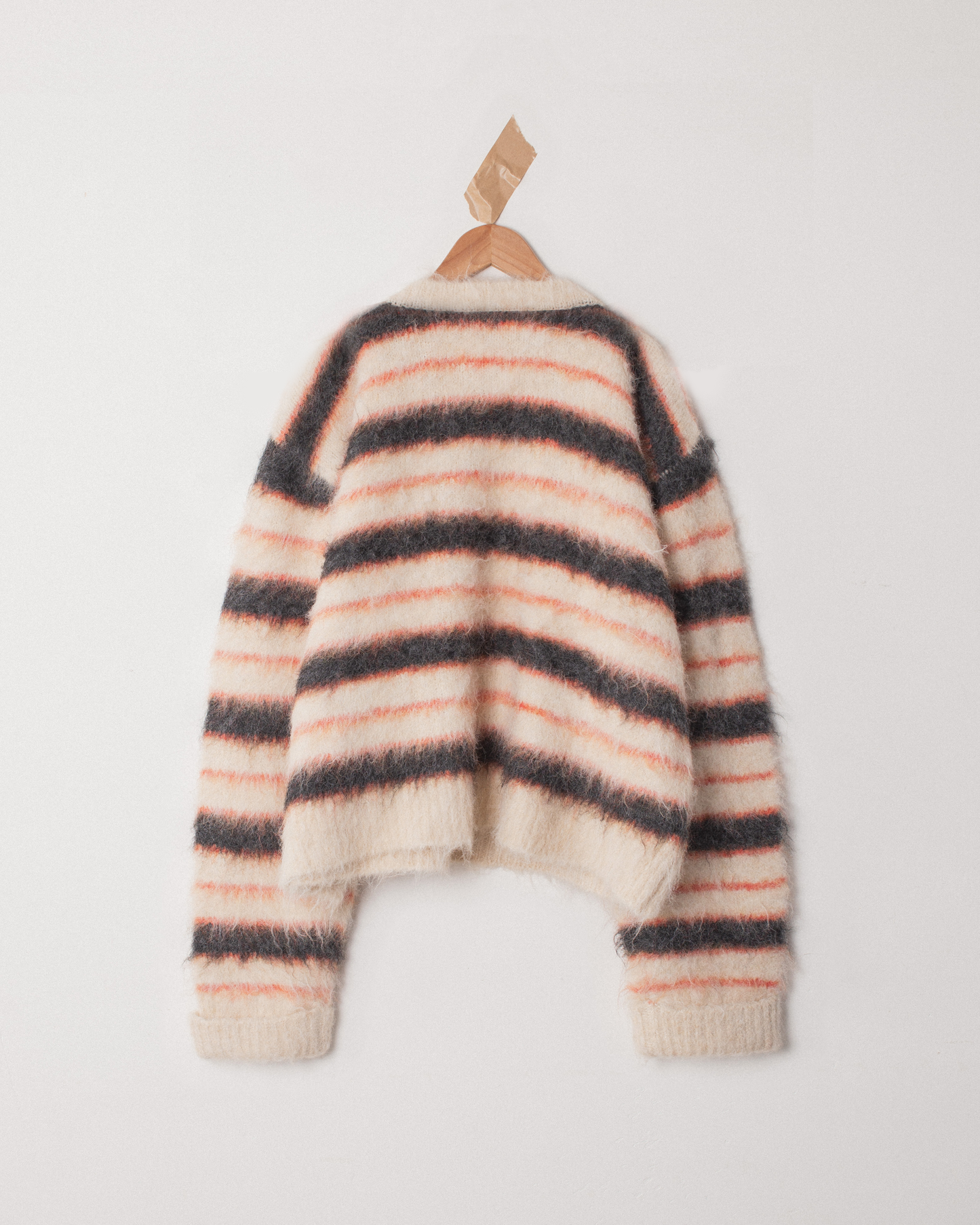 wool mix shaggy v neck border sweater
