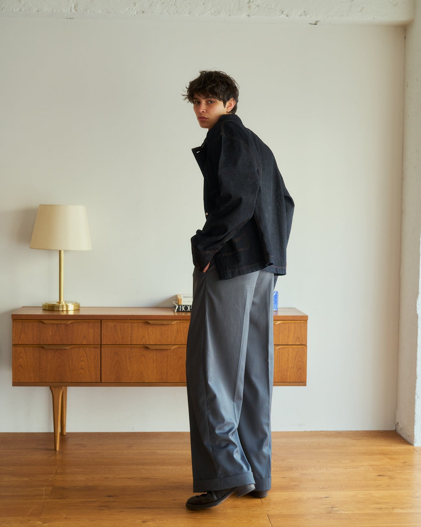 2tuck wide baggy flare slacks