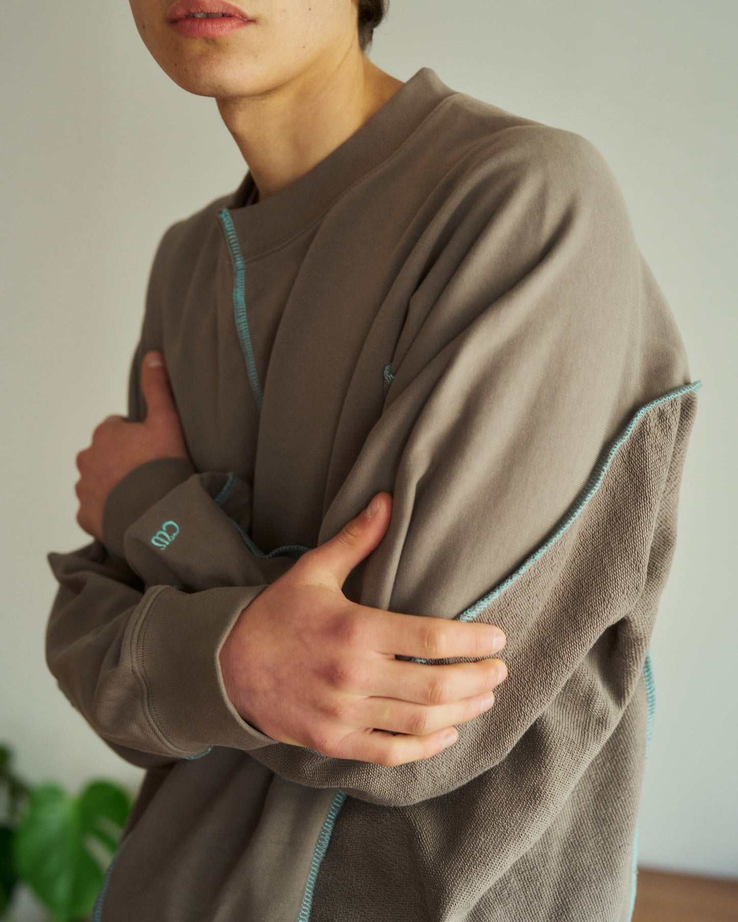 patchwork inside-out stiching sweat