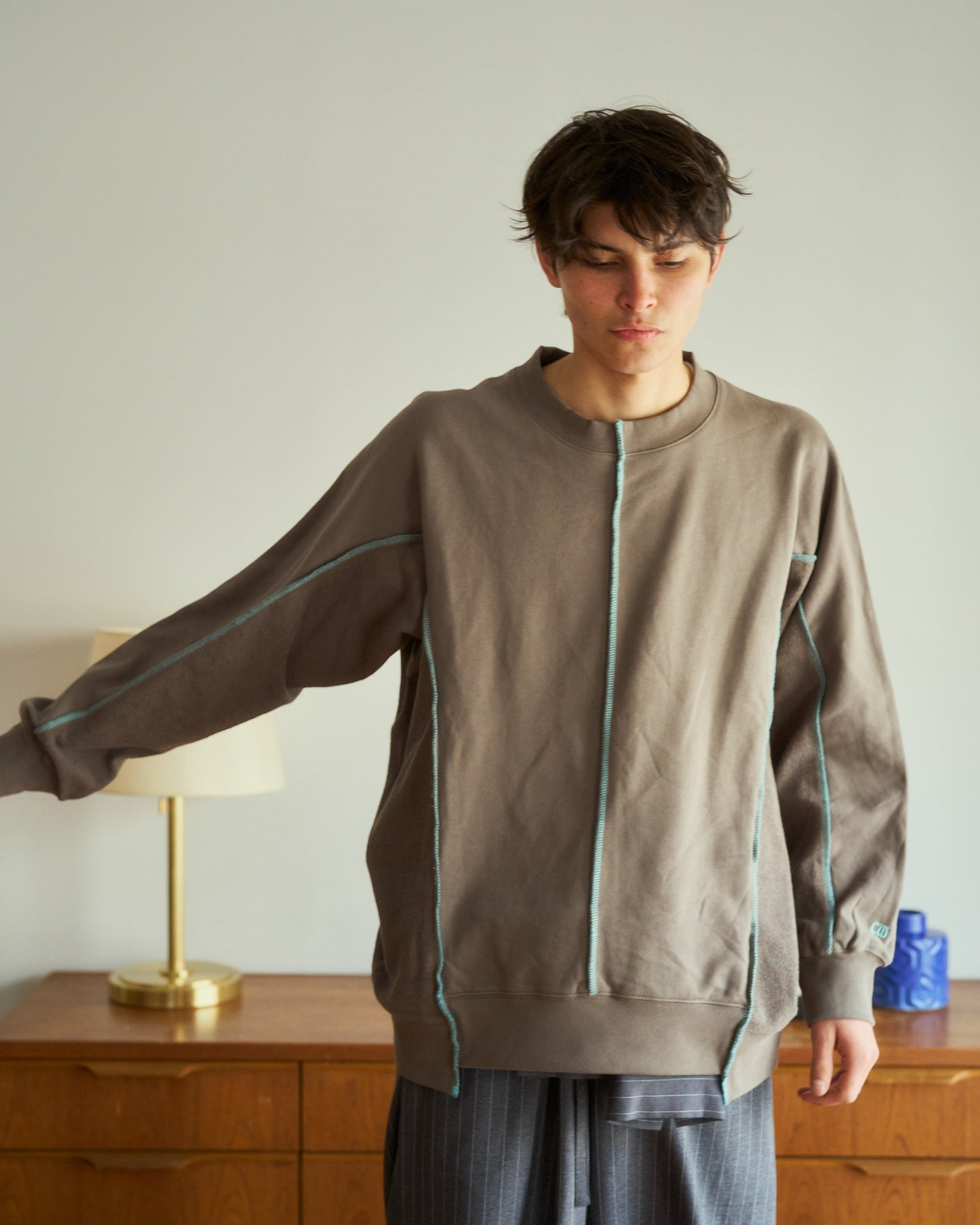 patchwork inside-out stiching sweat