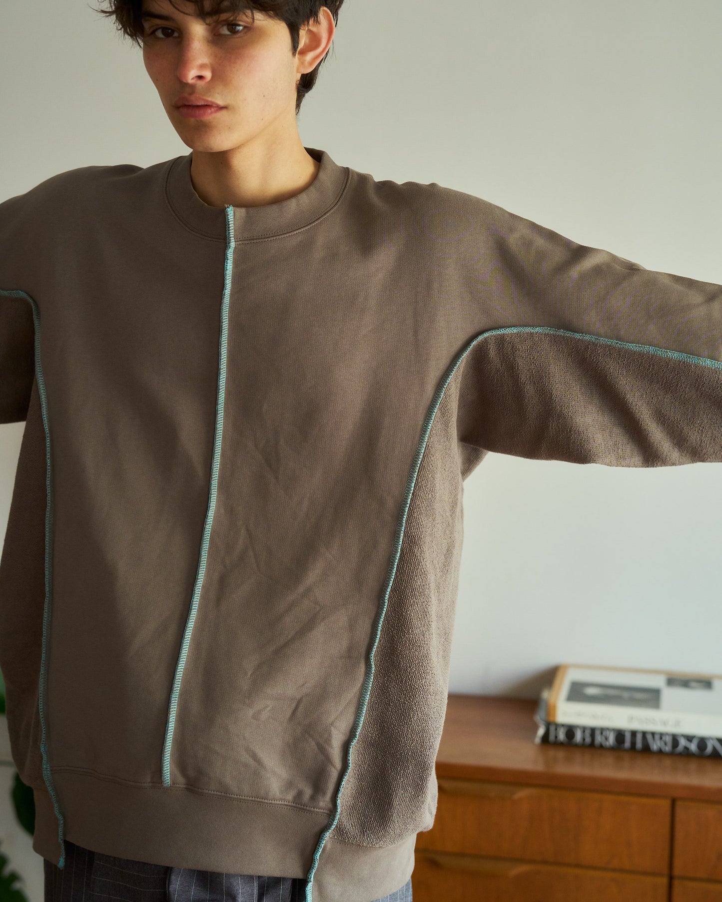 patchwork inside-out stiching sweat