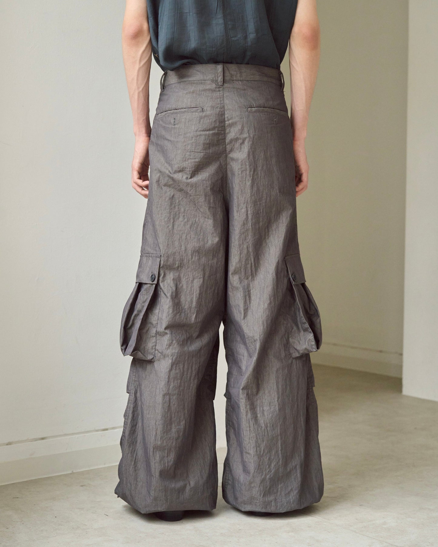 2tuck wide baggy coating cargo pants
