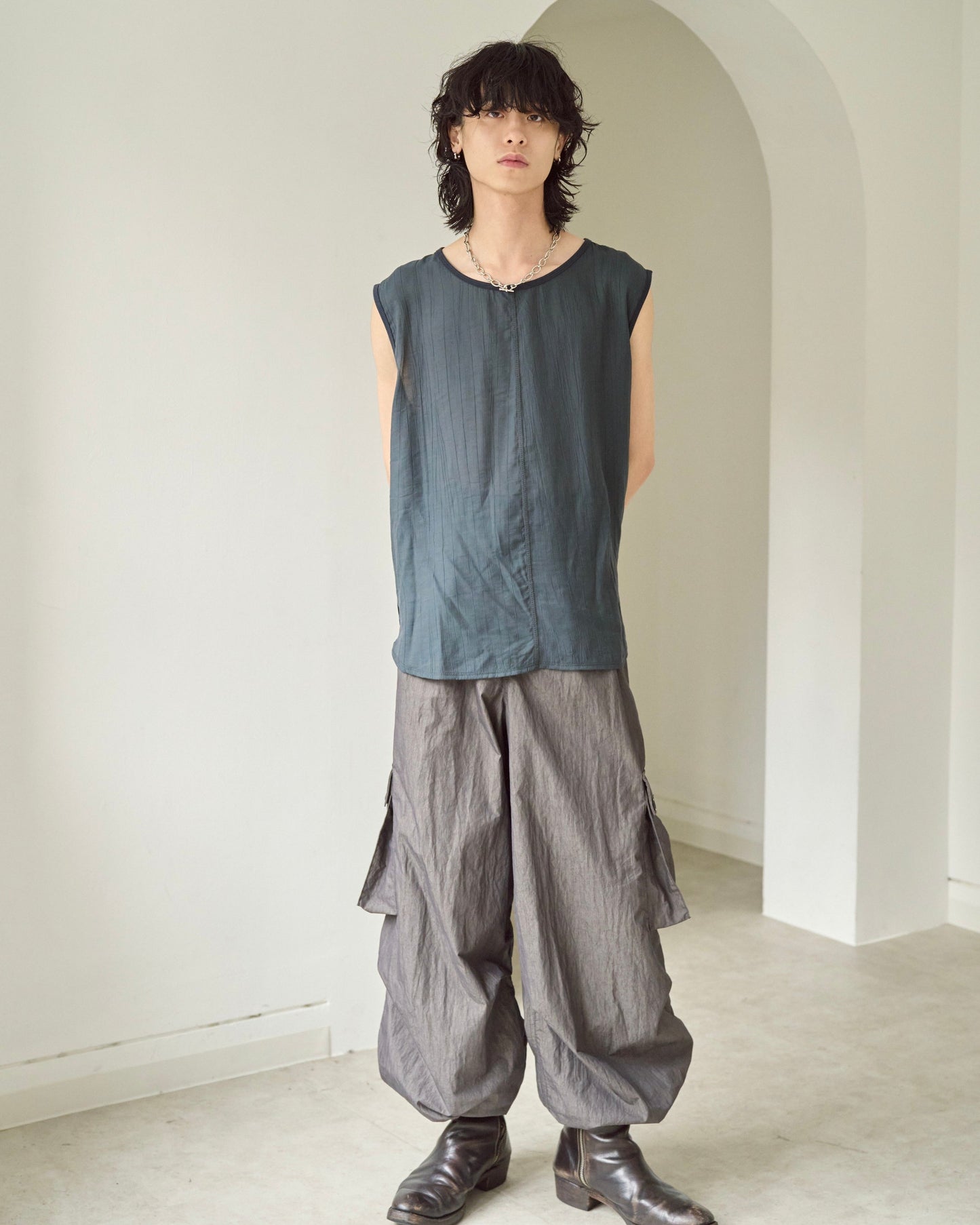2tuck wide baggy coating cargo pants