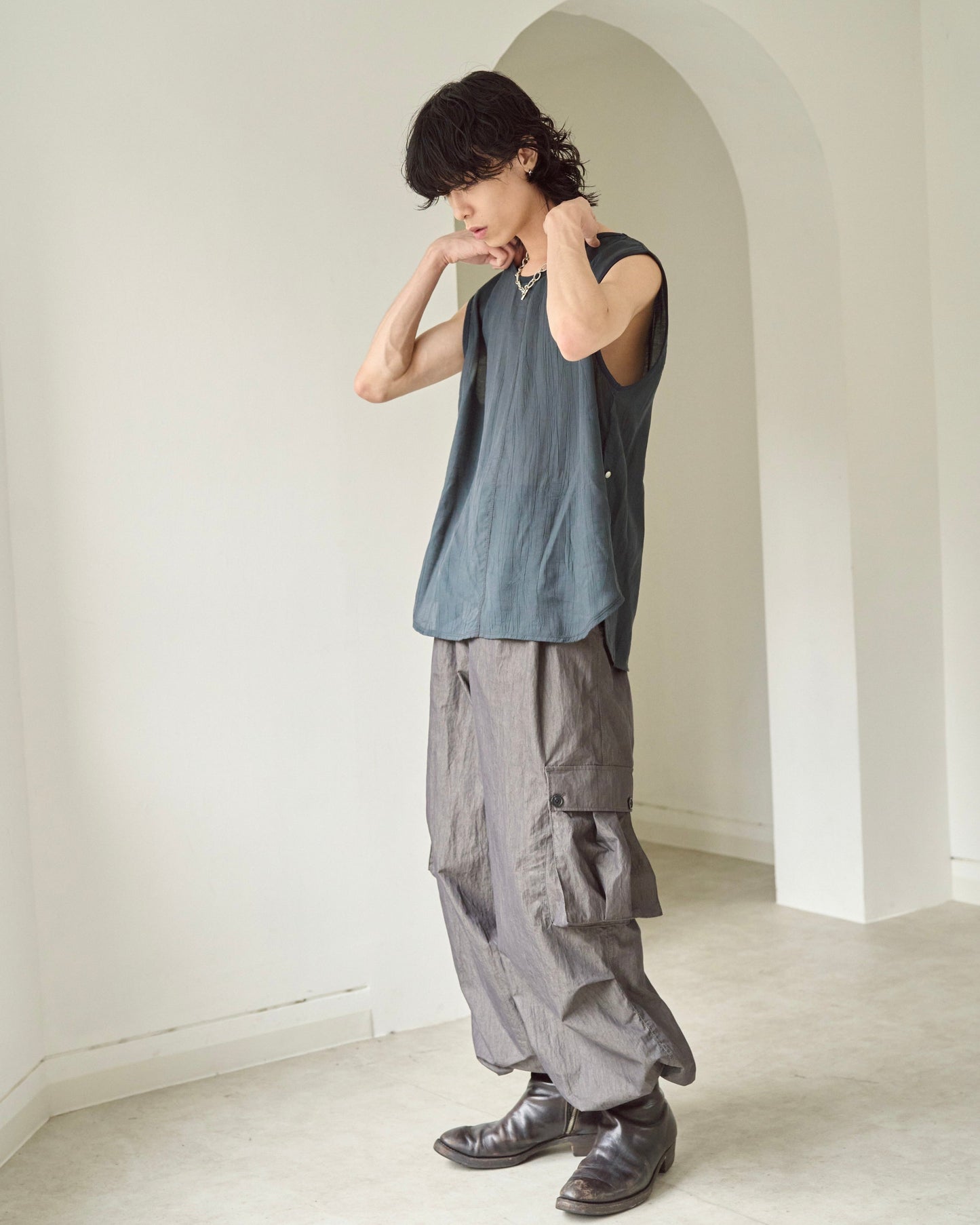 2tuck wide baggy coating cargo pants