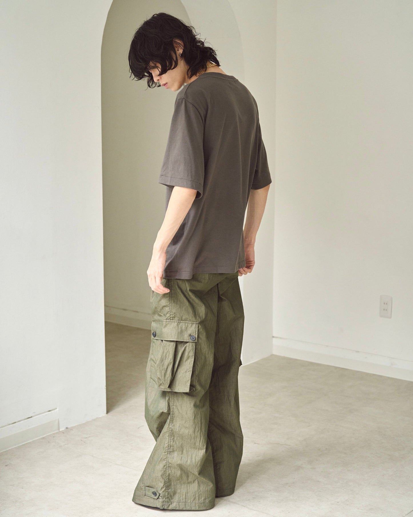 camphor scrawl embroidery tee