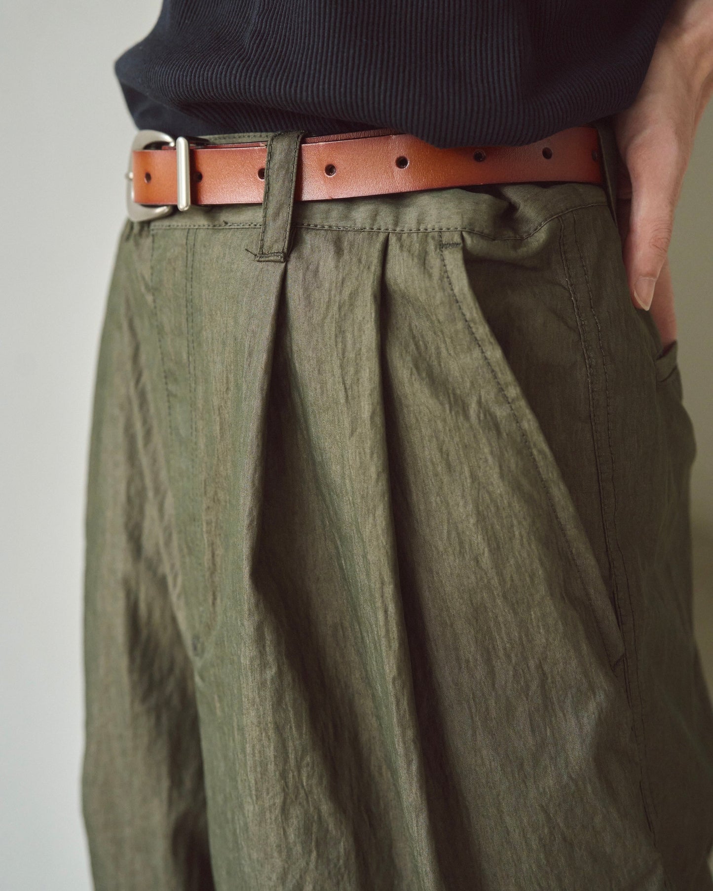 2tuck wide baggy coating cargo pants