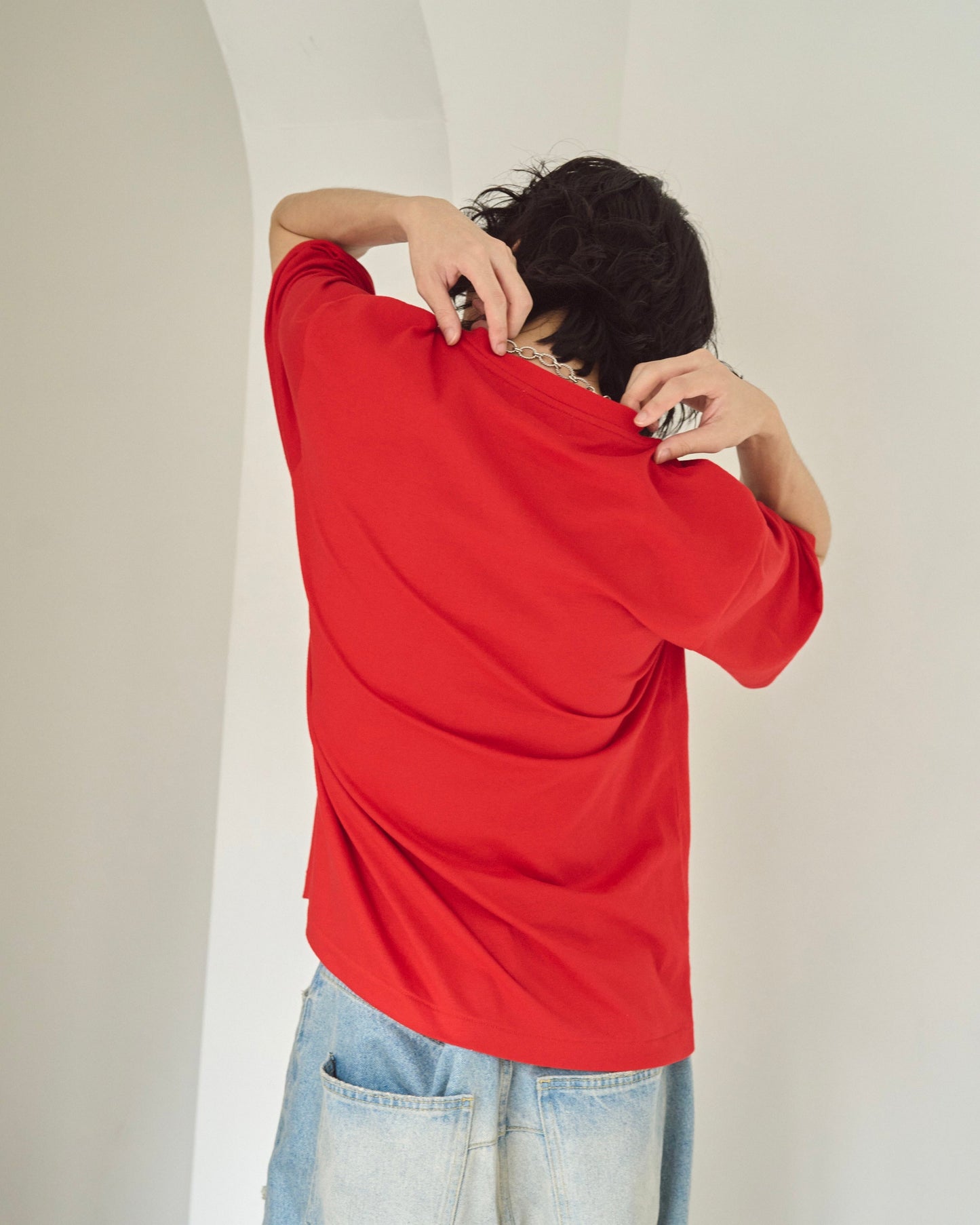 camphor scrawl embroidery tee