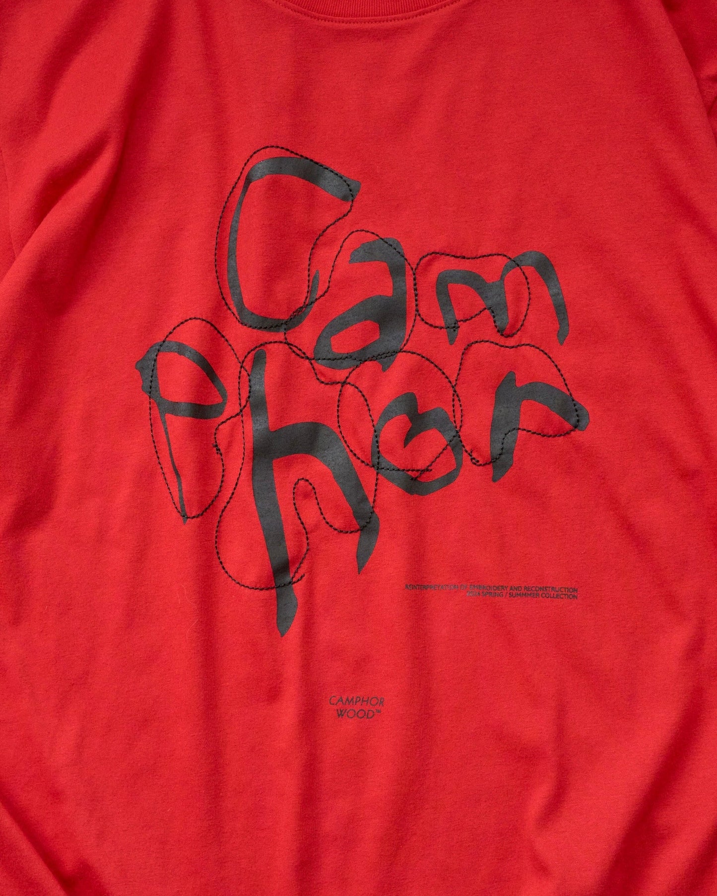 camphor scrawl embroidery tee