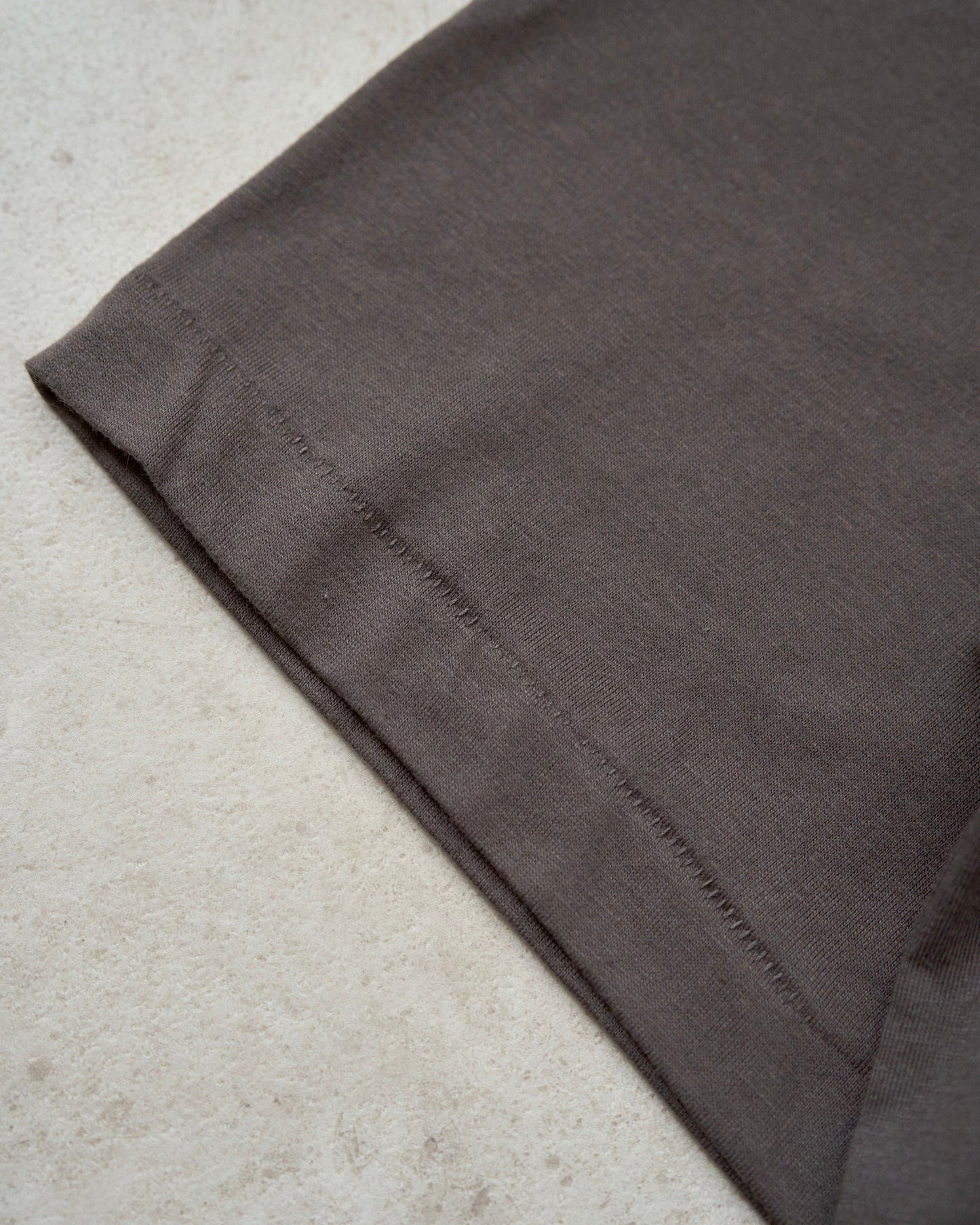 camphor scrawl embroidery tee