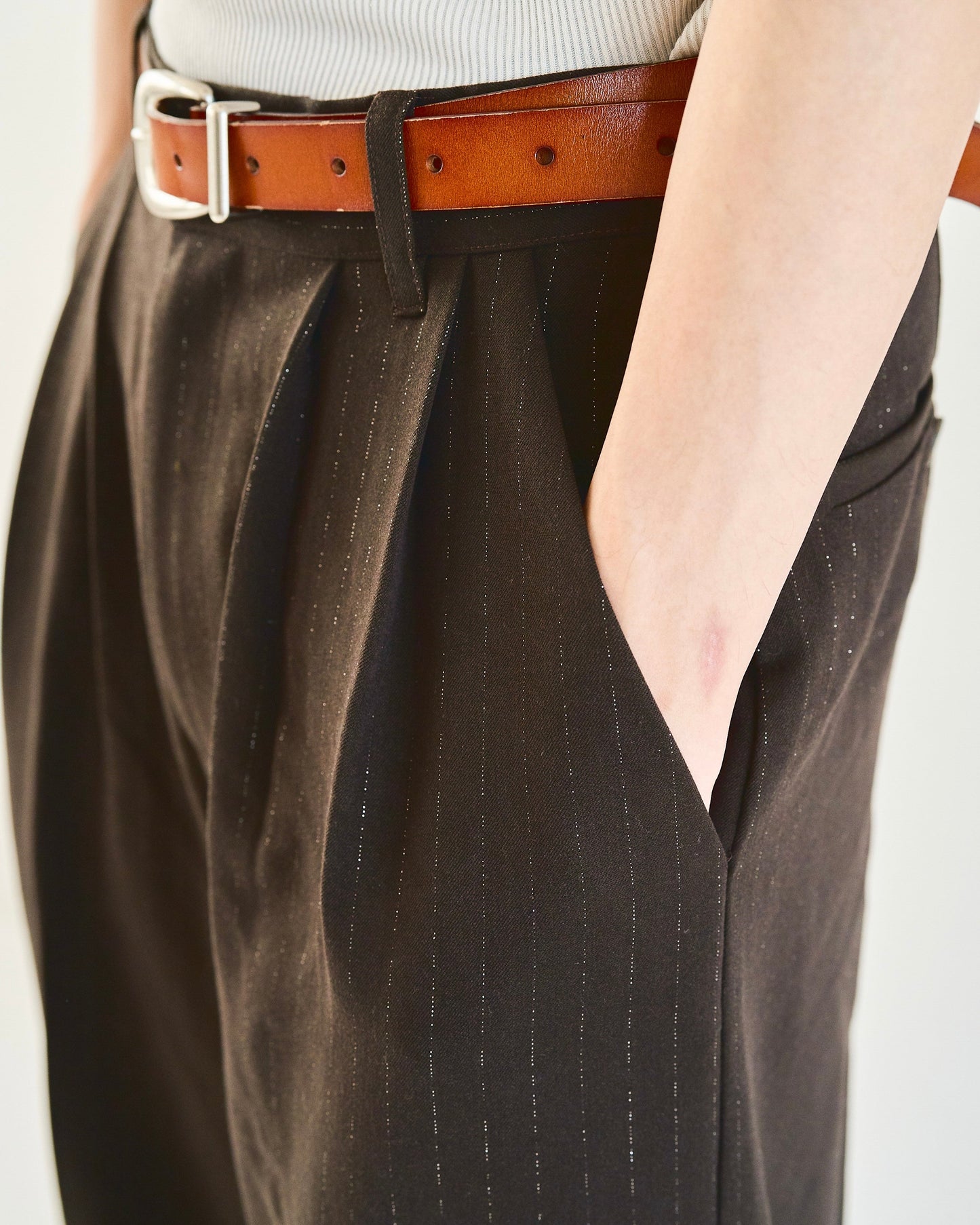 2tuck wide baggy flare rame slacks