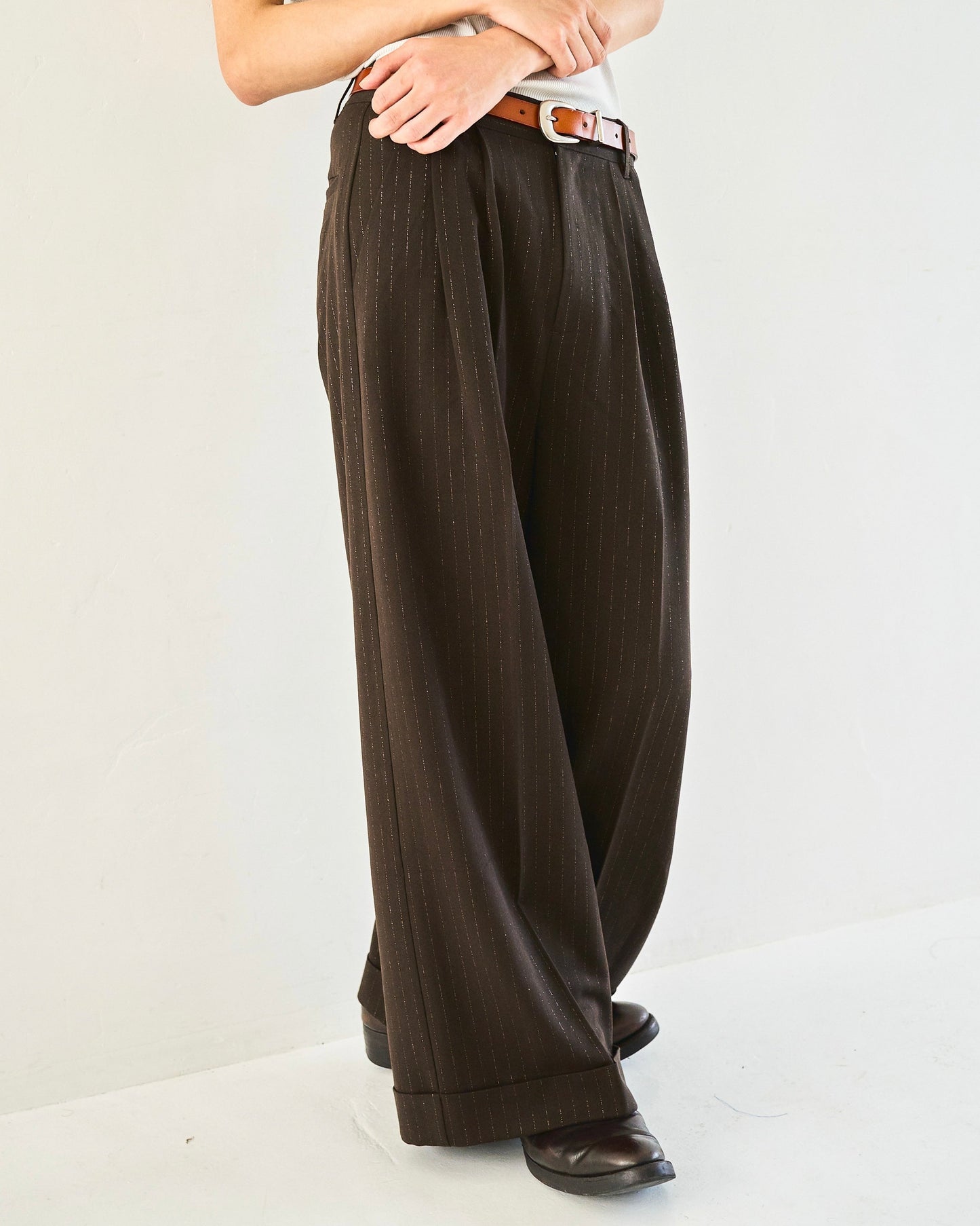 2tuck wide baggy flare rame slacks