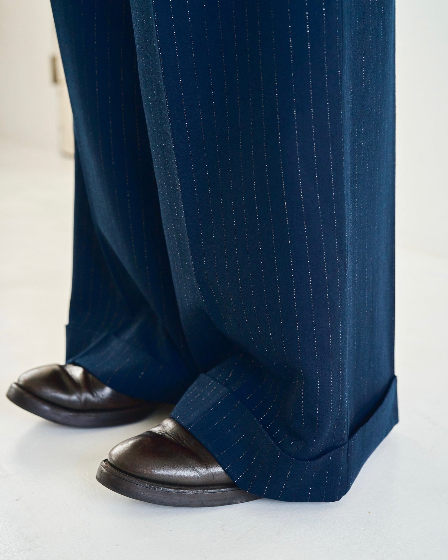 2tuck wide baggy flare rame slacks