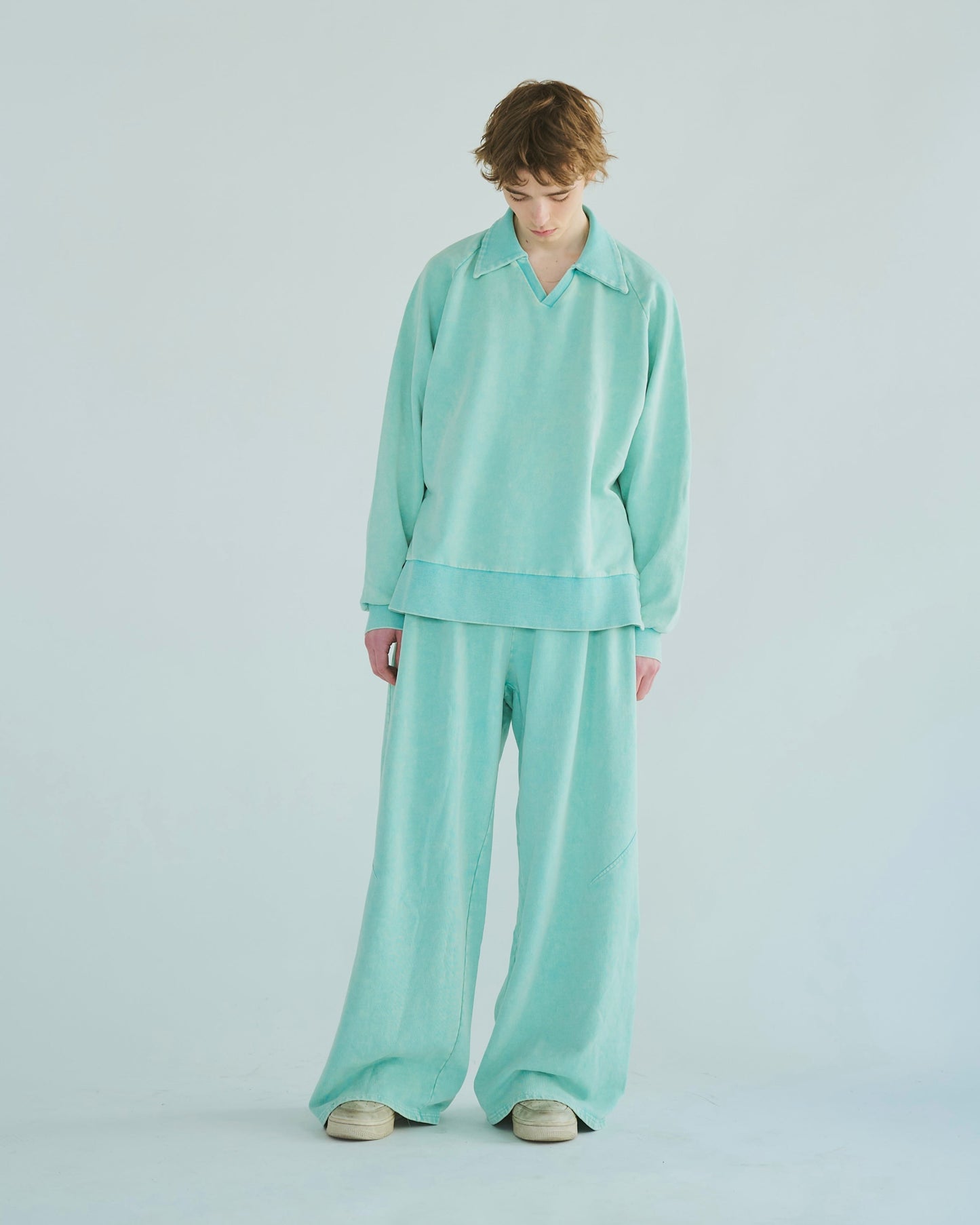 sunfade raglan sleeve collared sweat top