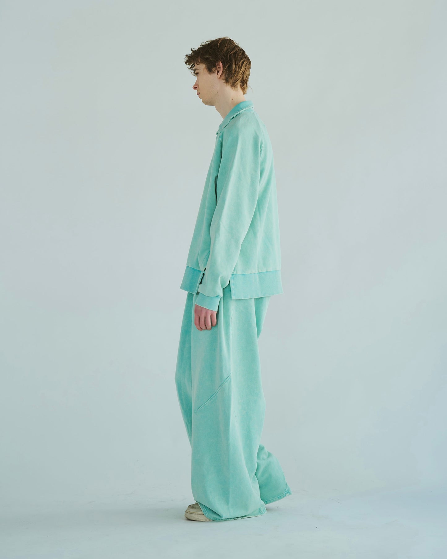 sunfade raglan sleeve collared sweat top