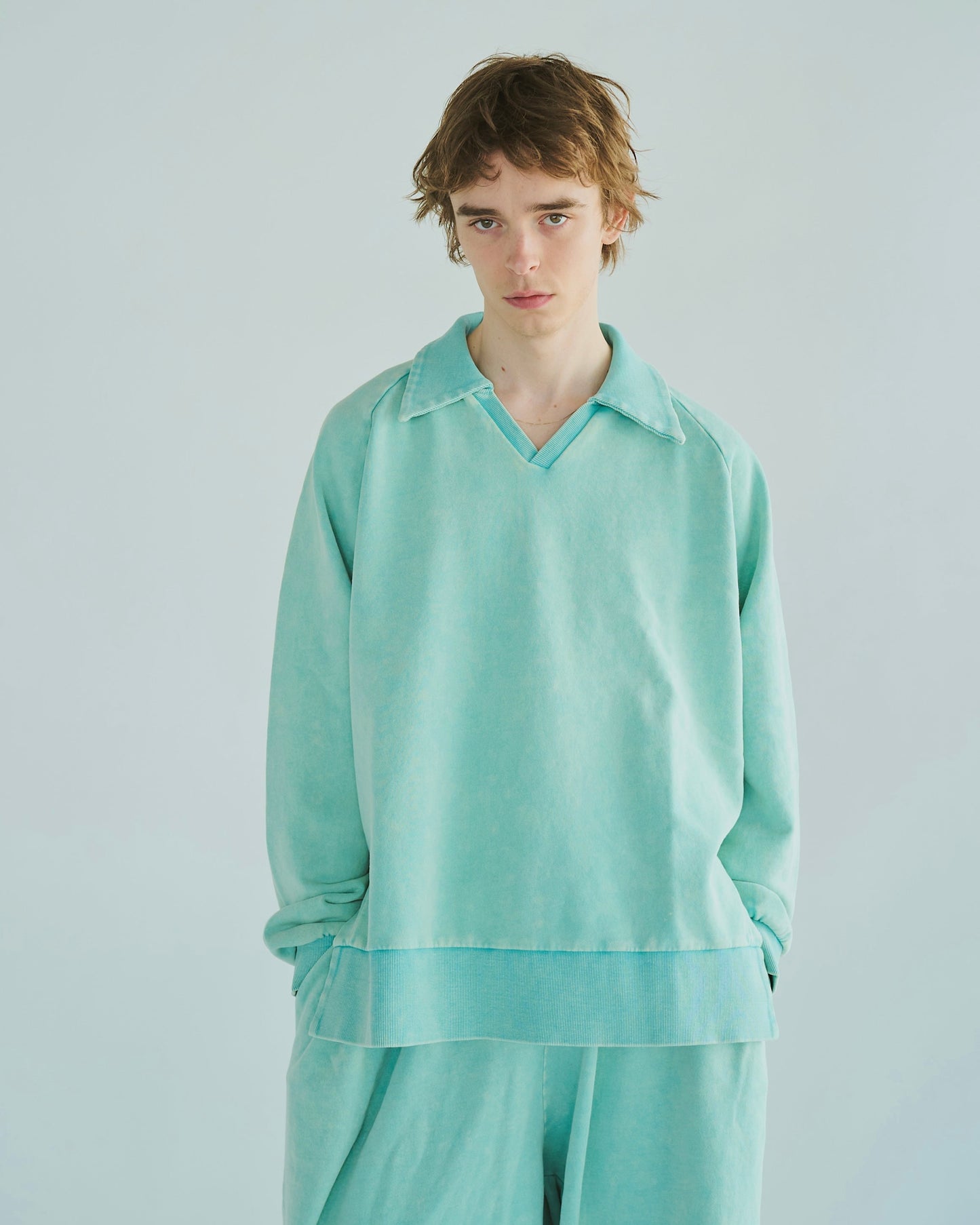 sunfade raglan sleeve collared sweat top
