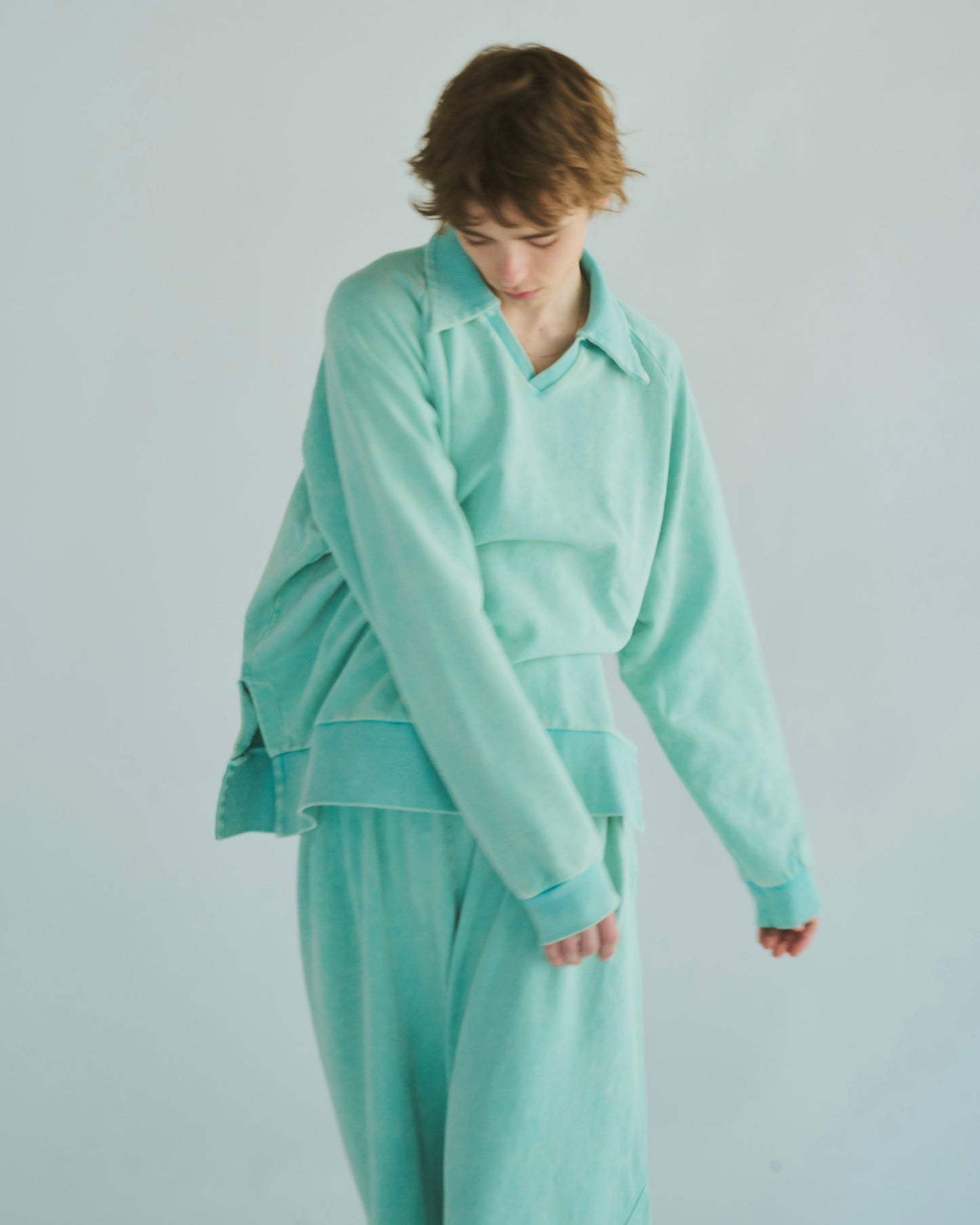 sunfade raglan sleeve collared sweat top
