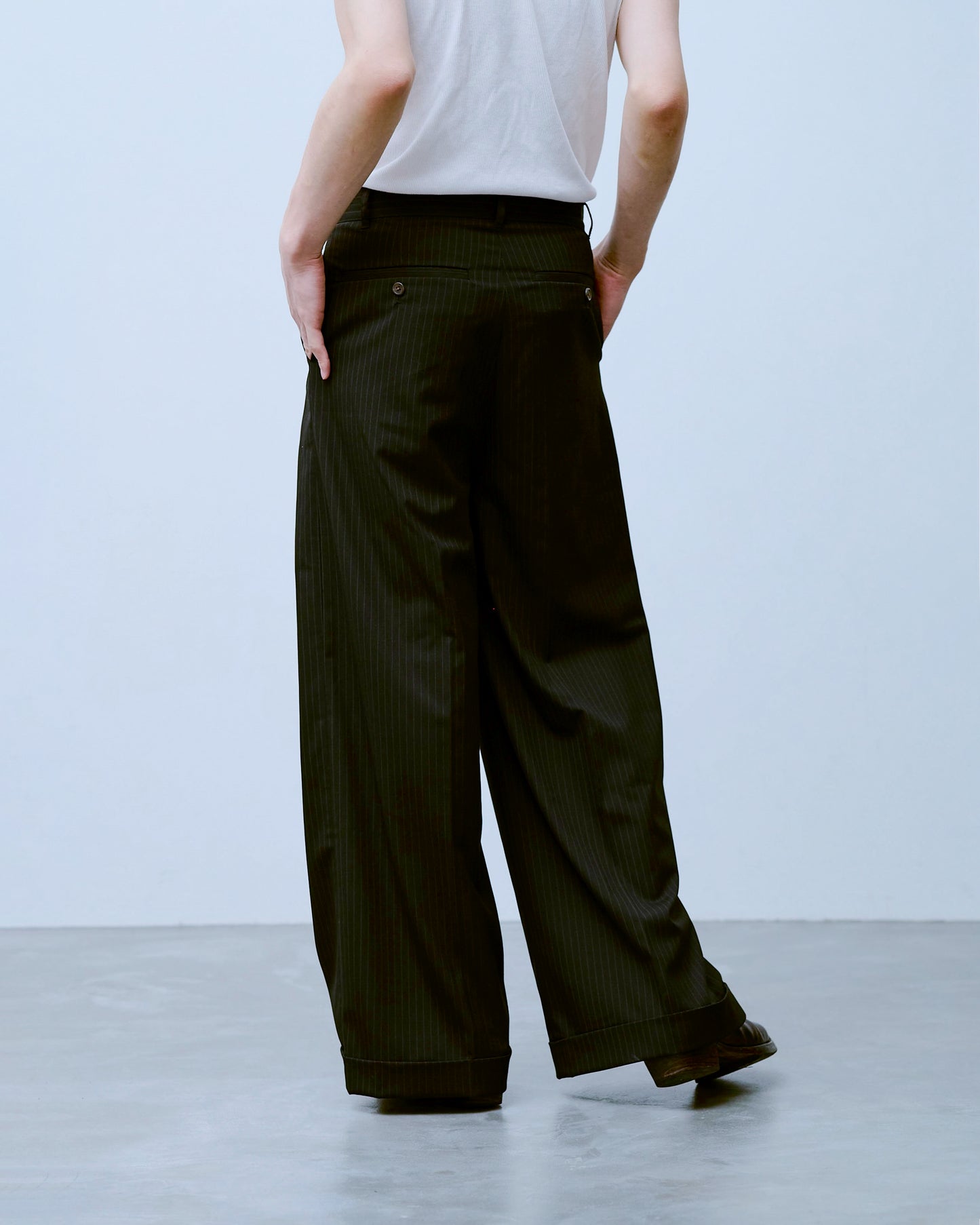 2tuck wide baggy flare slacks - STRIPE