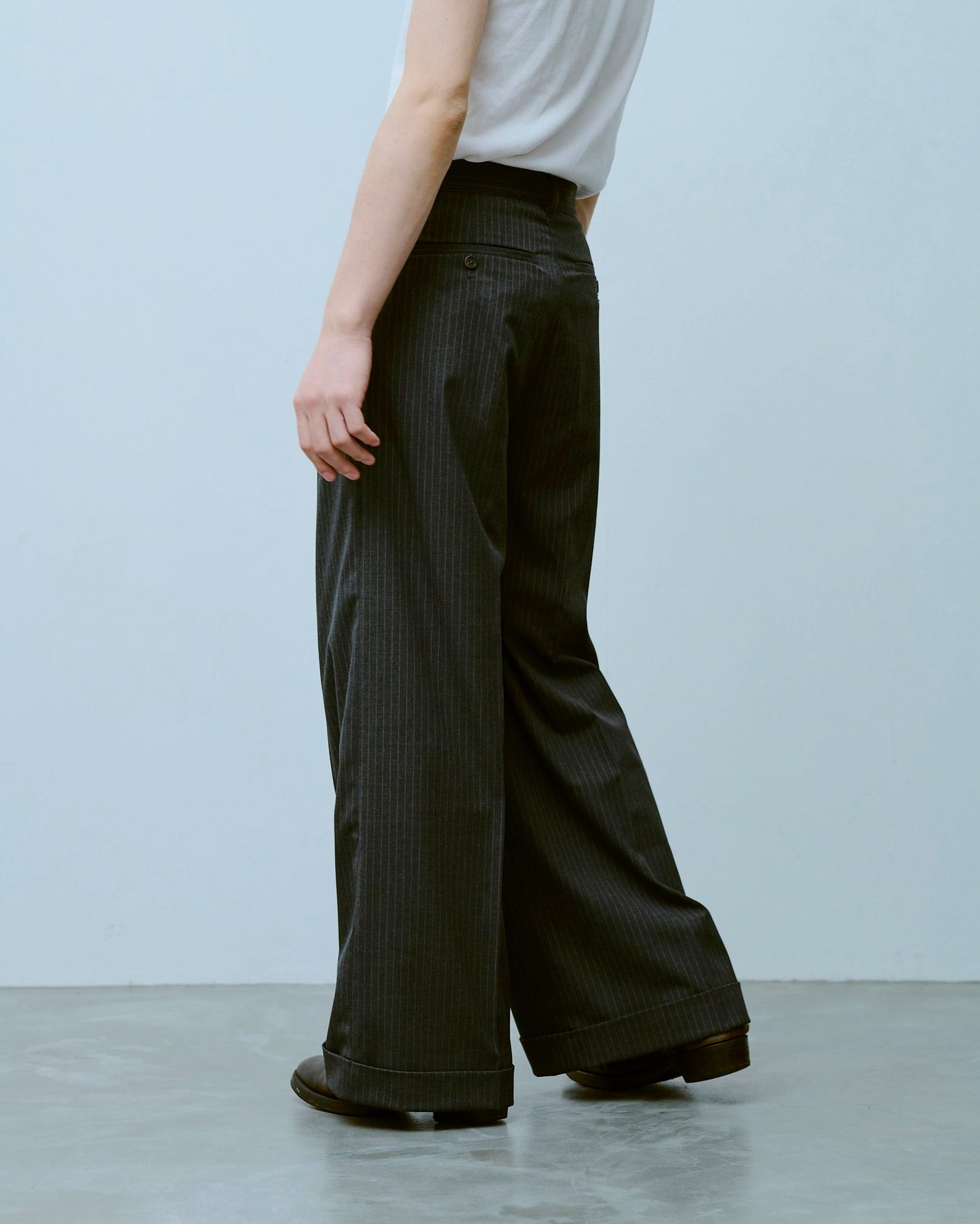 2tuck wide baggy flare slacks - STRIPE