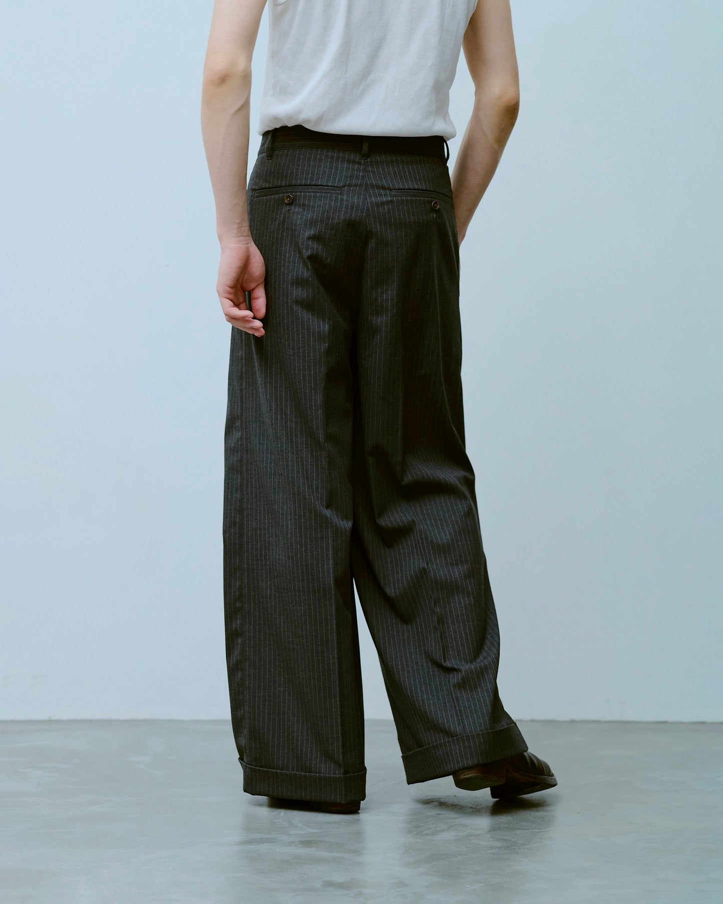 2tuck wide baggy flare slacks - STRIPE