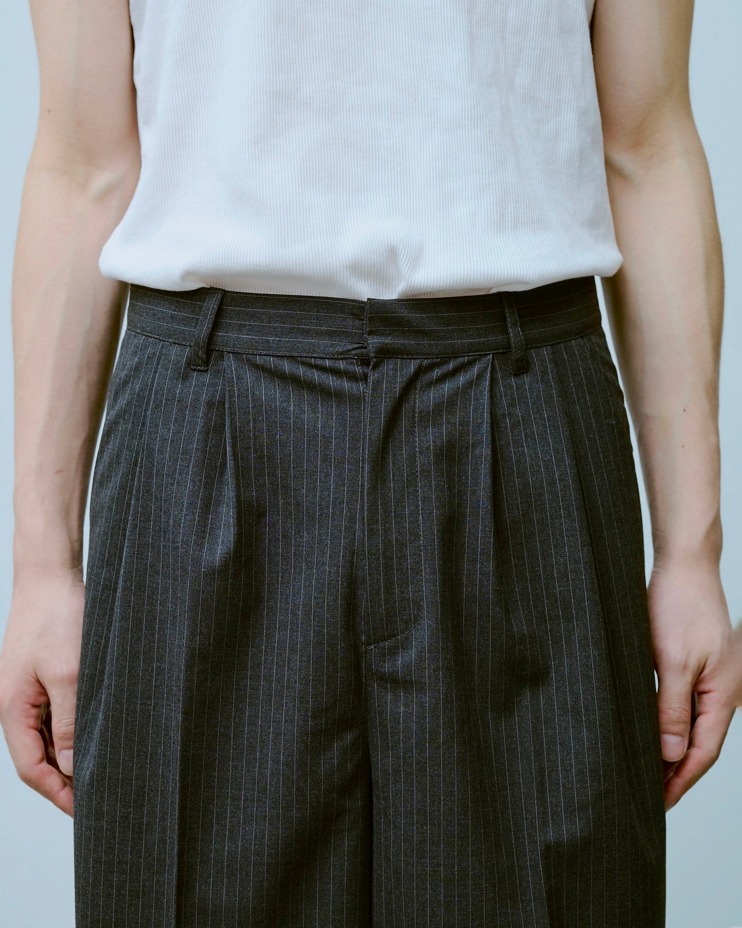 2tuck wide baggy flare slacks - STRIPE