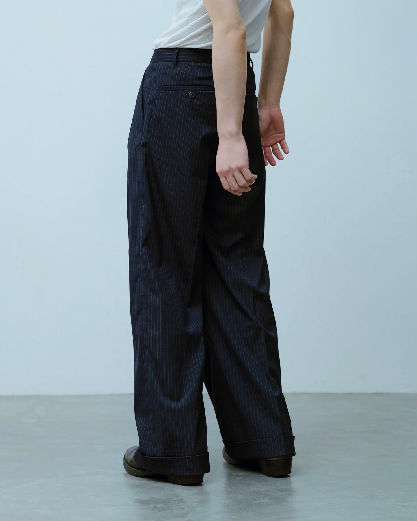 2tuck wide baggy flare slacks - STRIPE