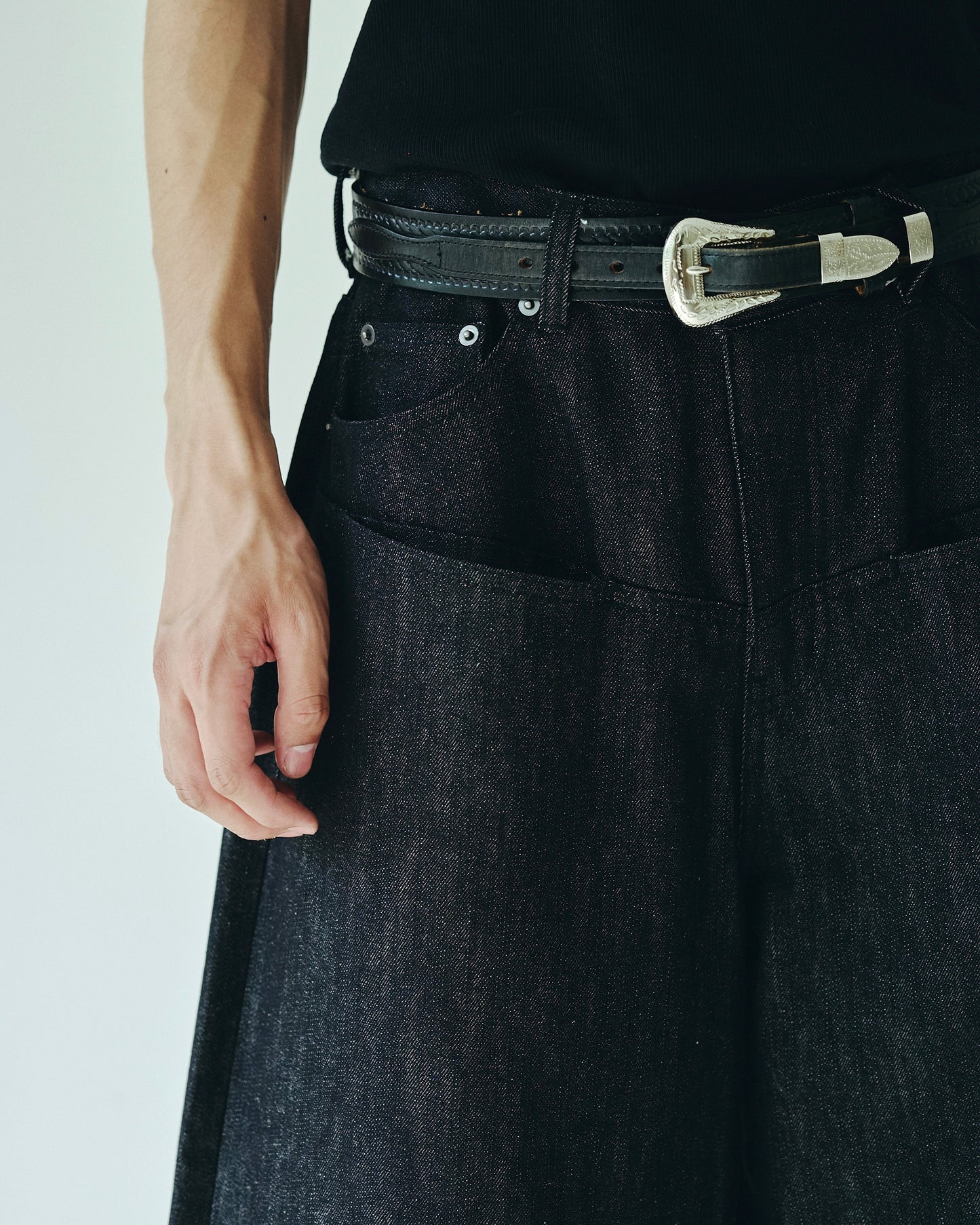 DOUBLE POCKET RIGID SLUB BAGGY DENIM TROUSERS