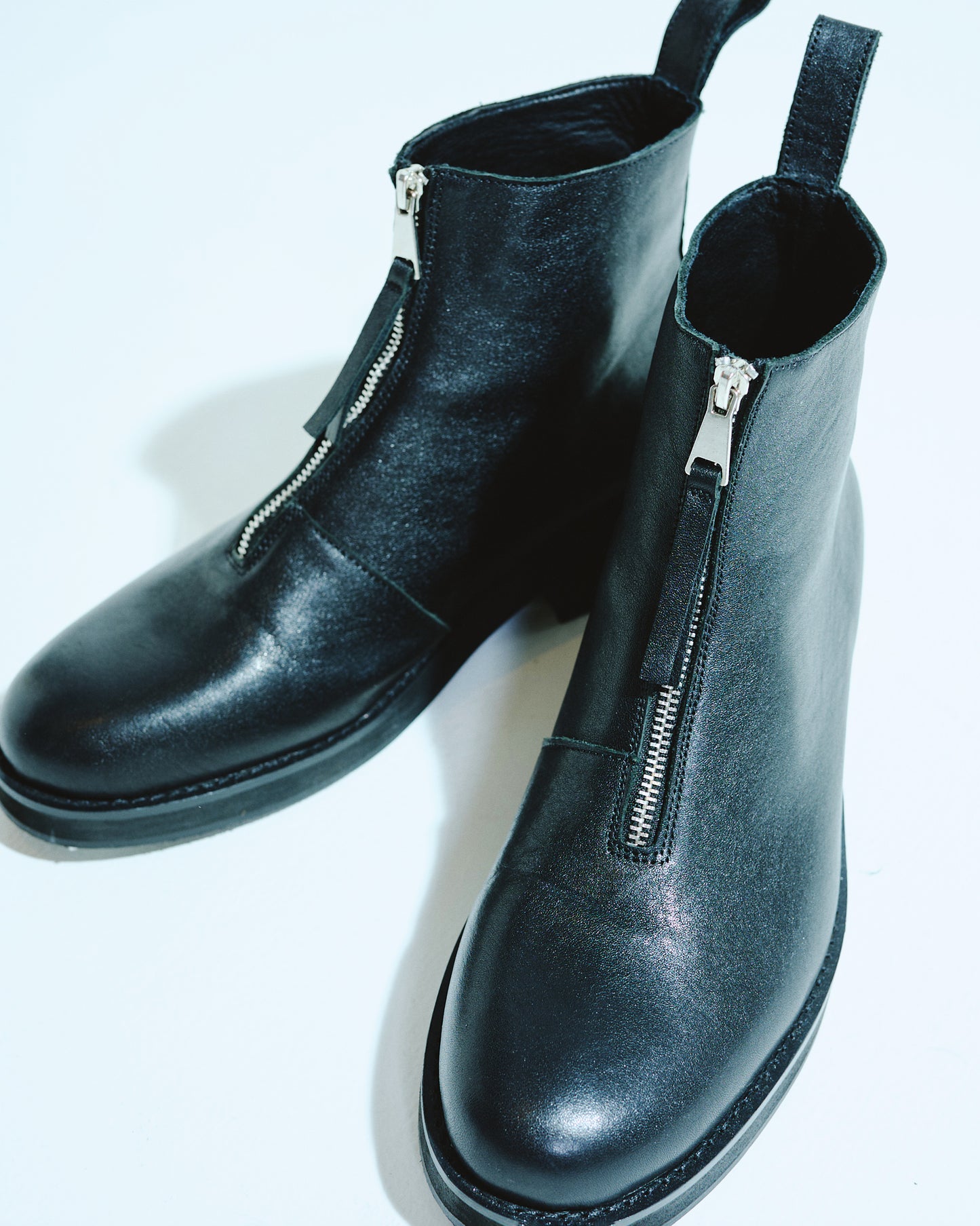 REAL LEATHER FRONT ZIP BOOTS