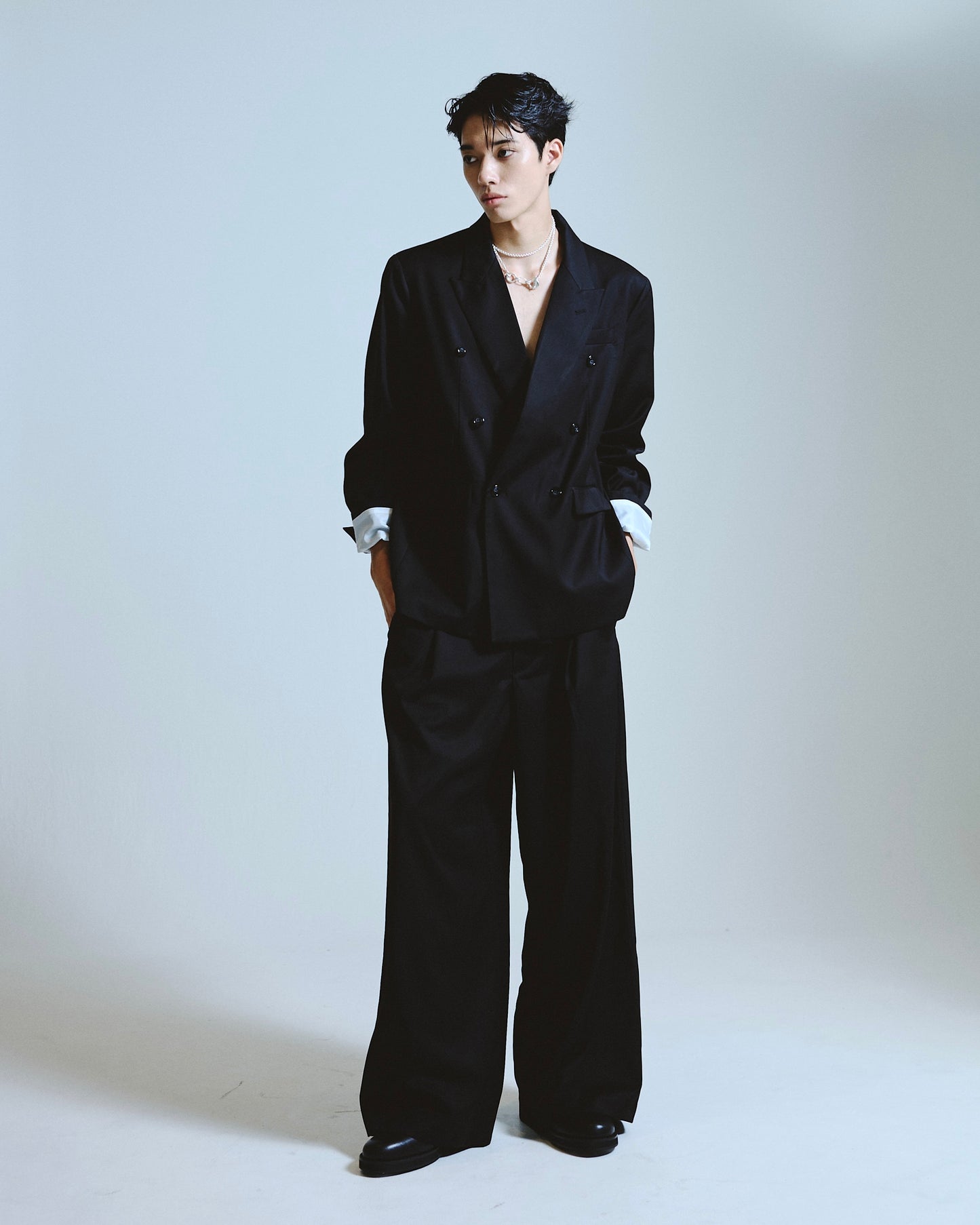 1tuck wide baggy slacks