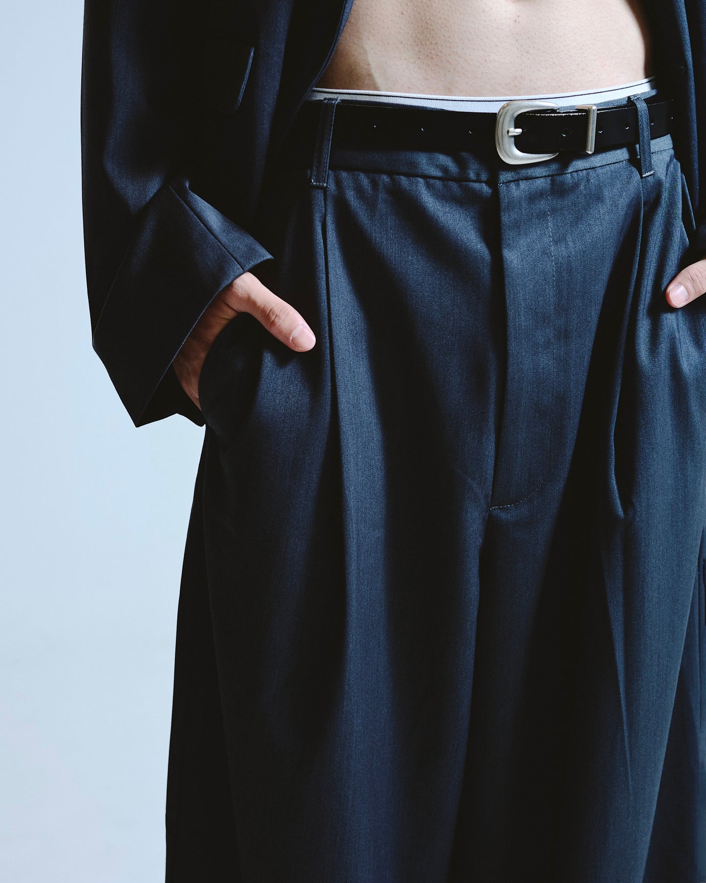 1tuck wide baggy slacks