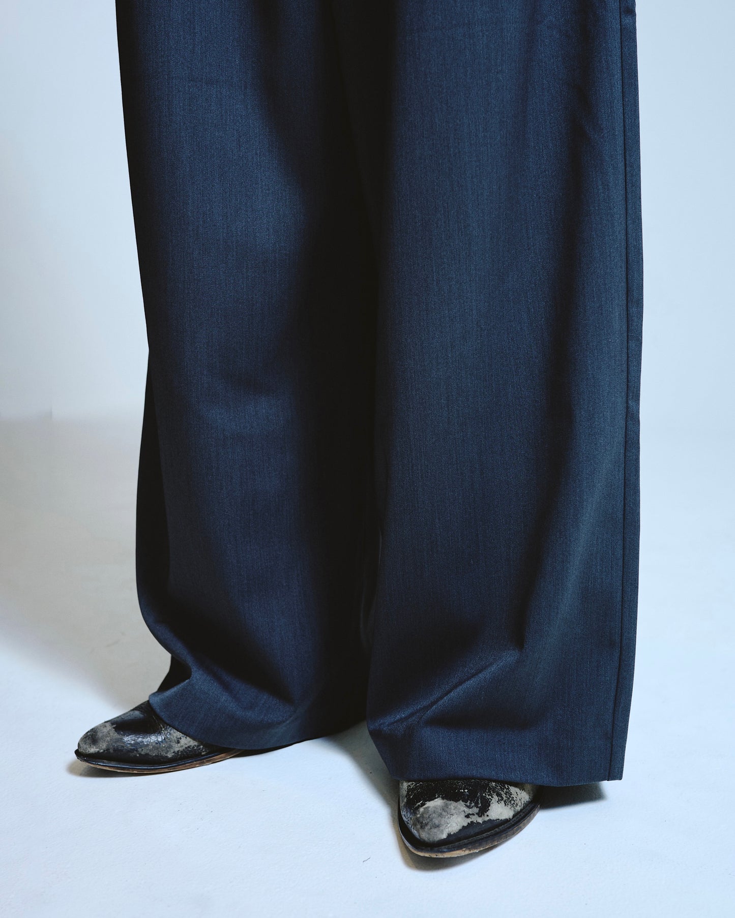 1tuck wide baggy slacks