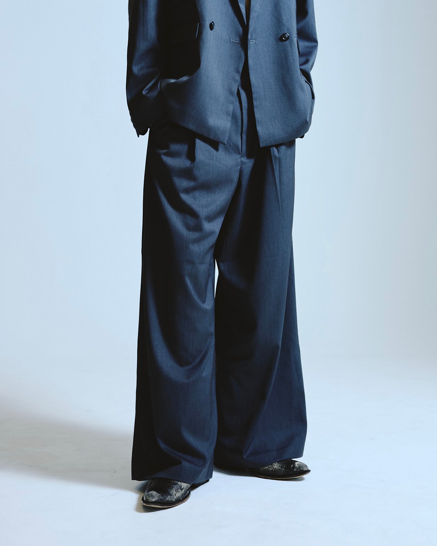 1tuck wide baggy slacks