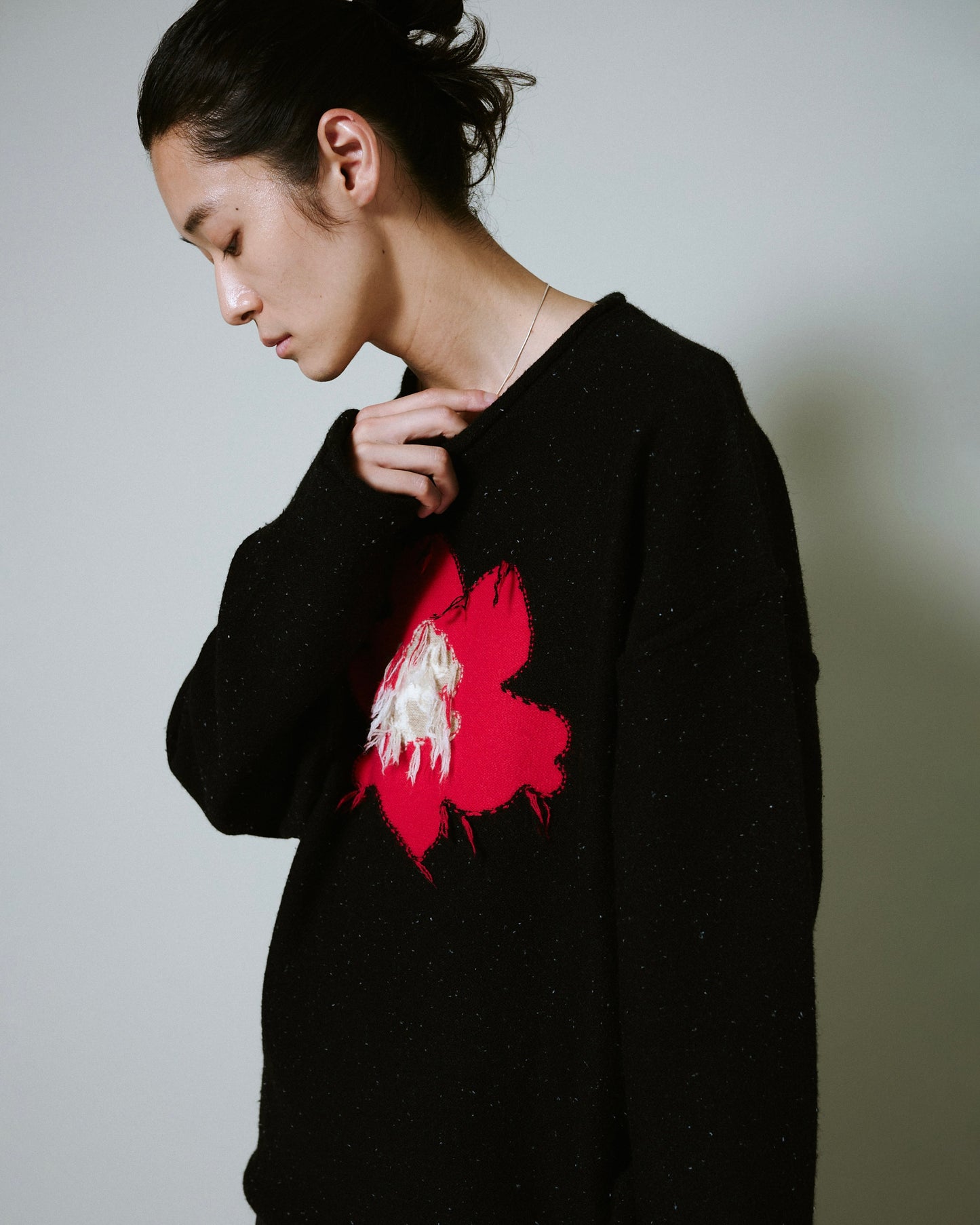 inside out flower motif nep sweater