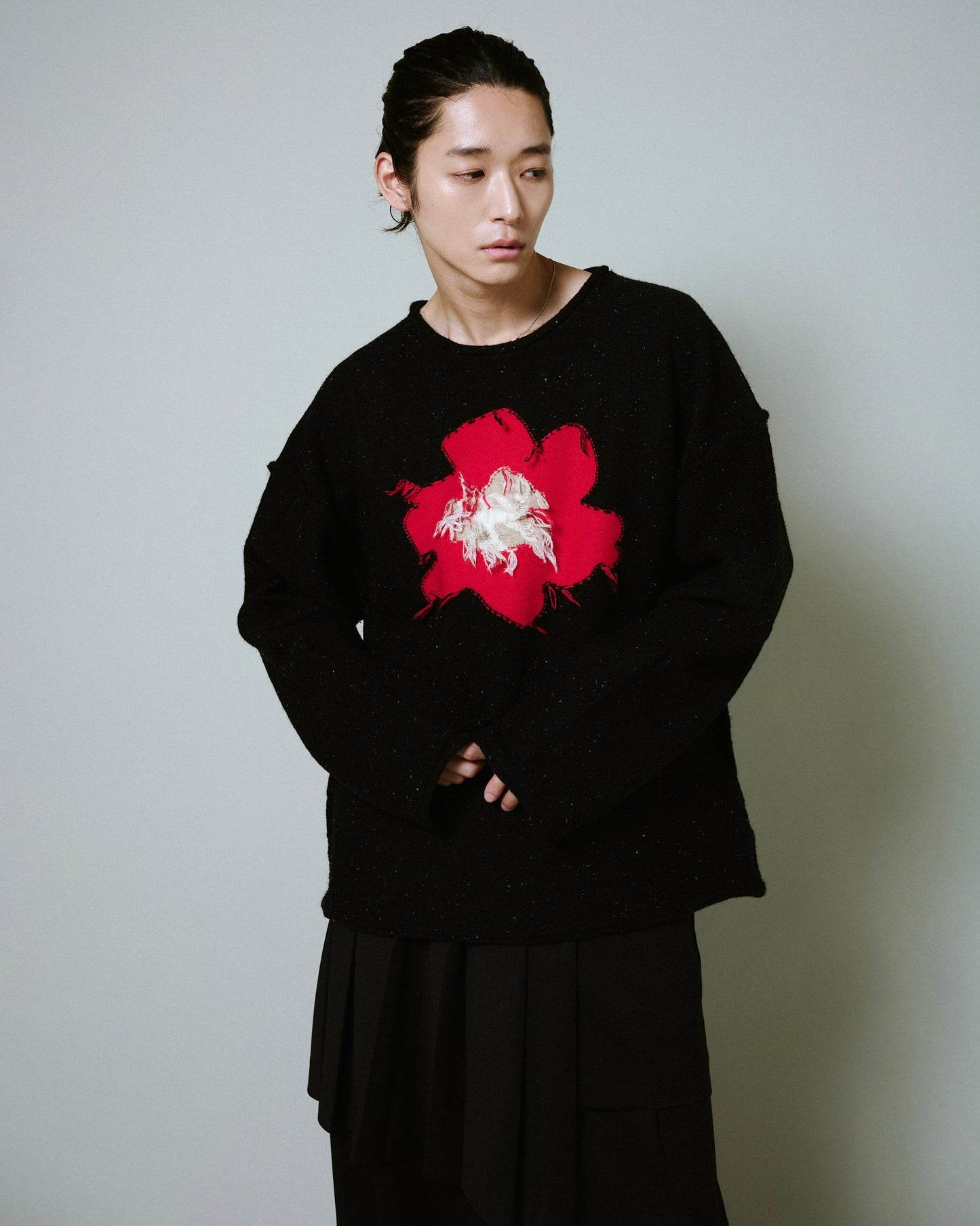 inside out flower motif nep sweater