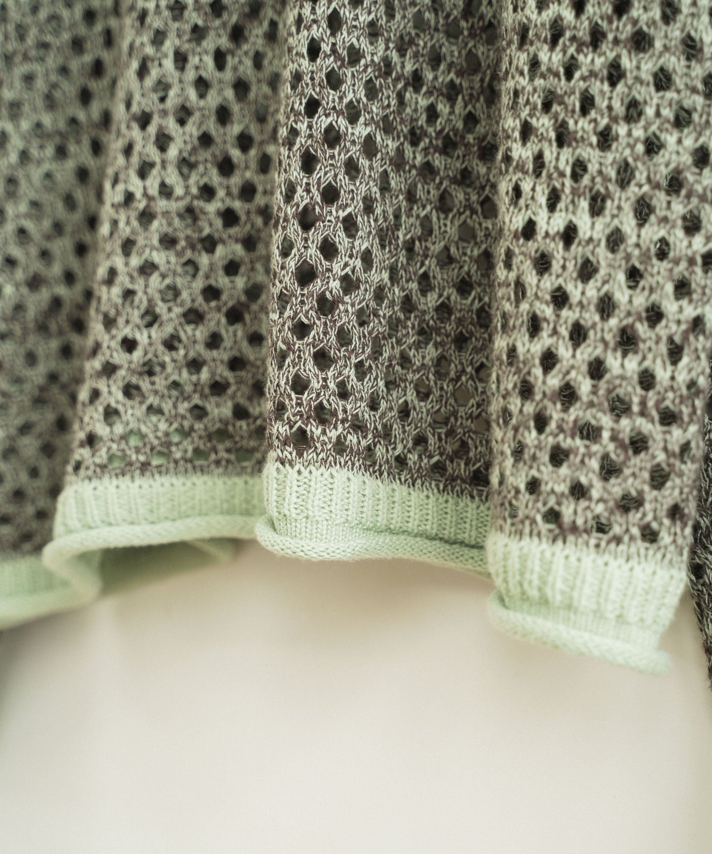 mech knit bicolor tops