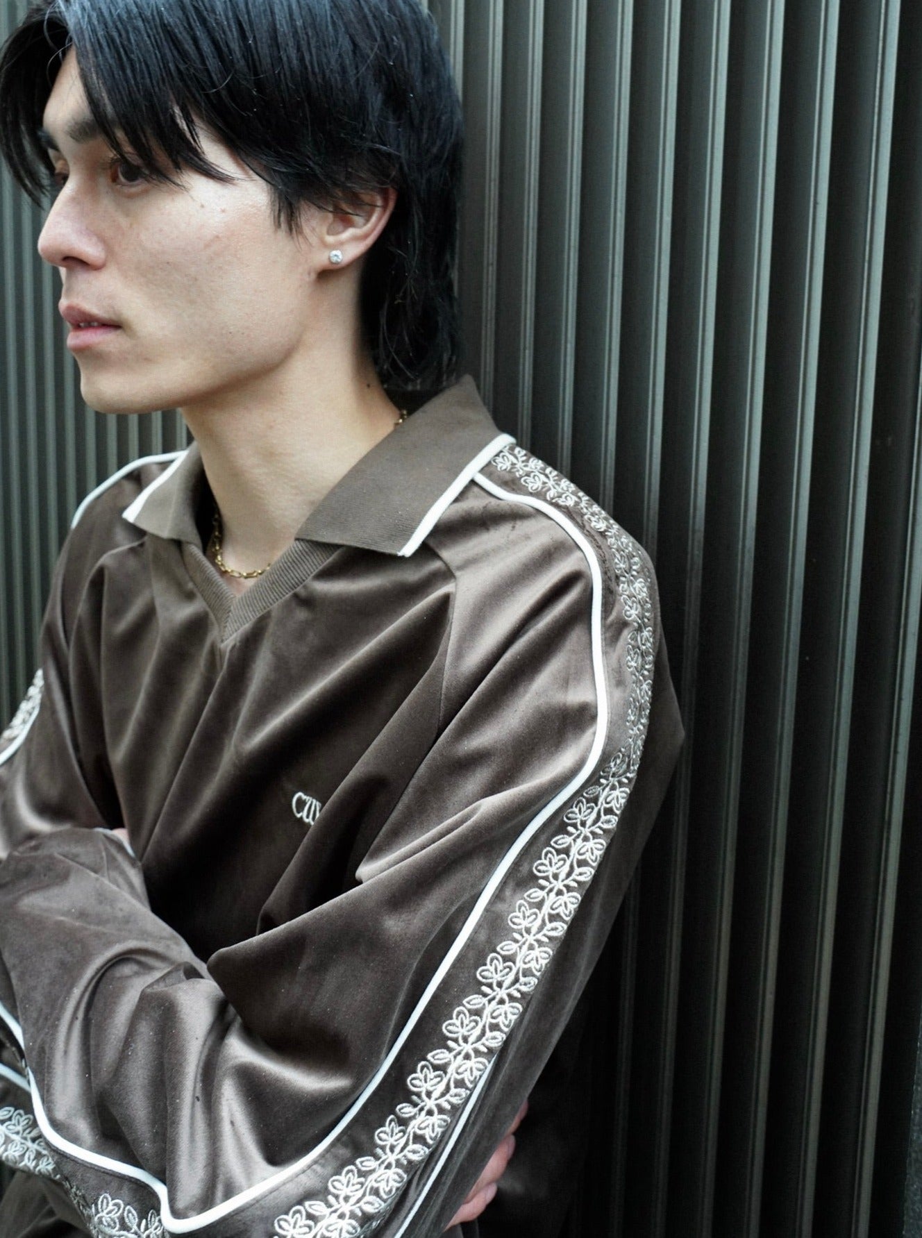flower embroidery line velour skipper game shirt