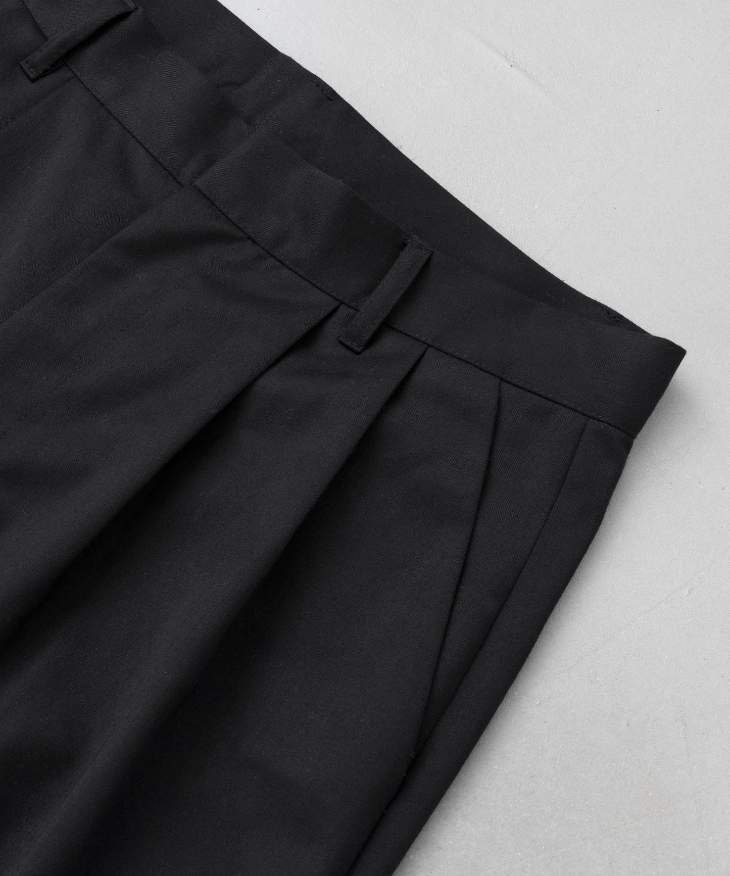 2tuck wide baggy flare slacks