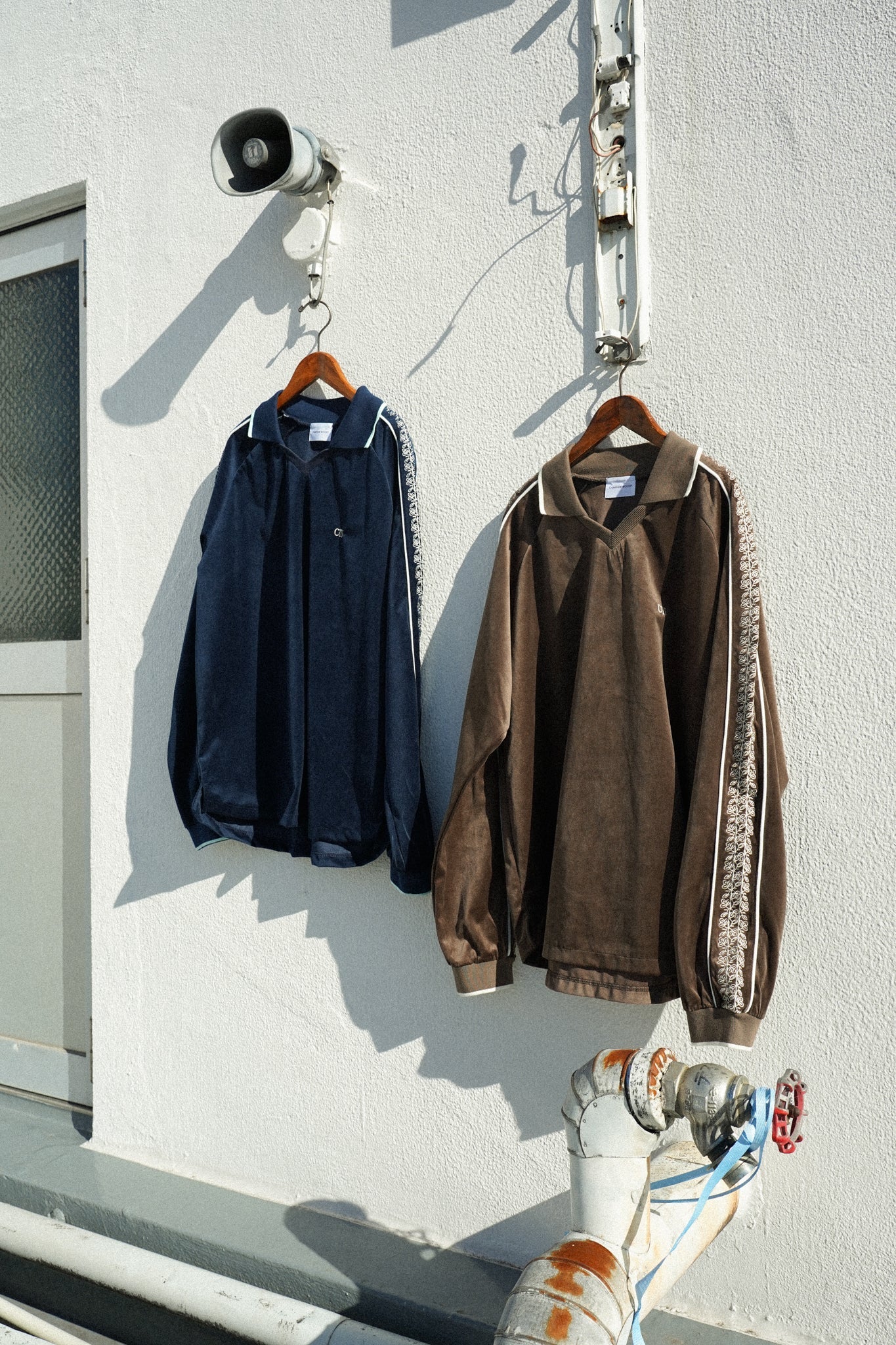 flower embroidery line velour skipper game shirt
