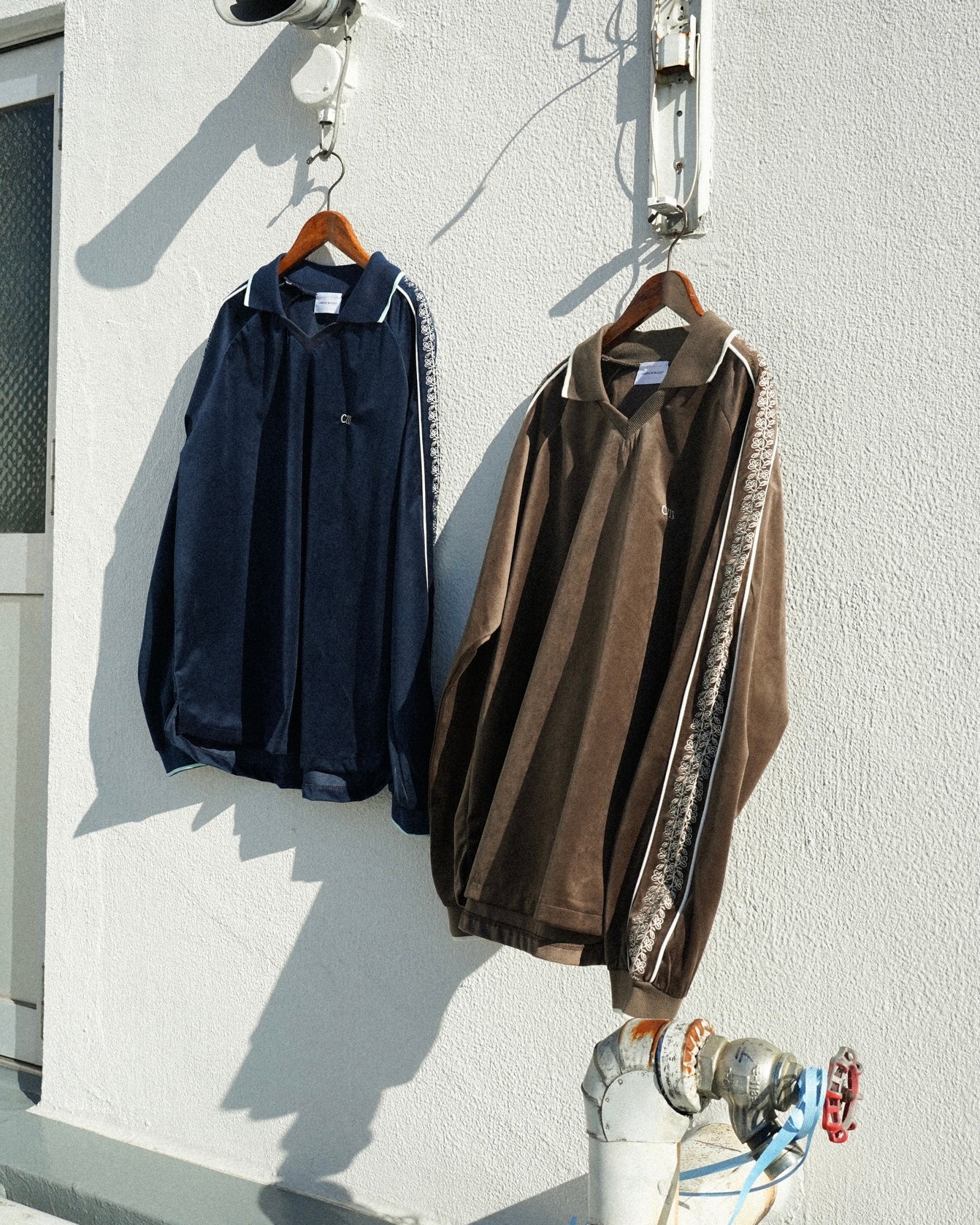 flower embroidery line velour skipper game shirt