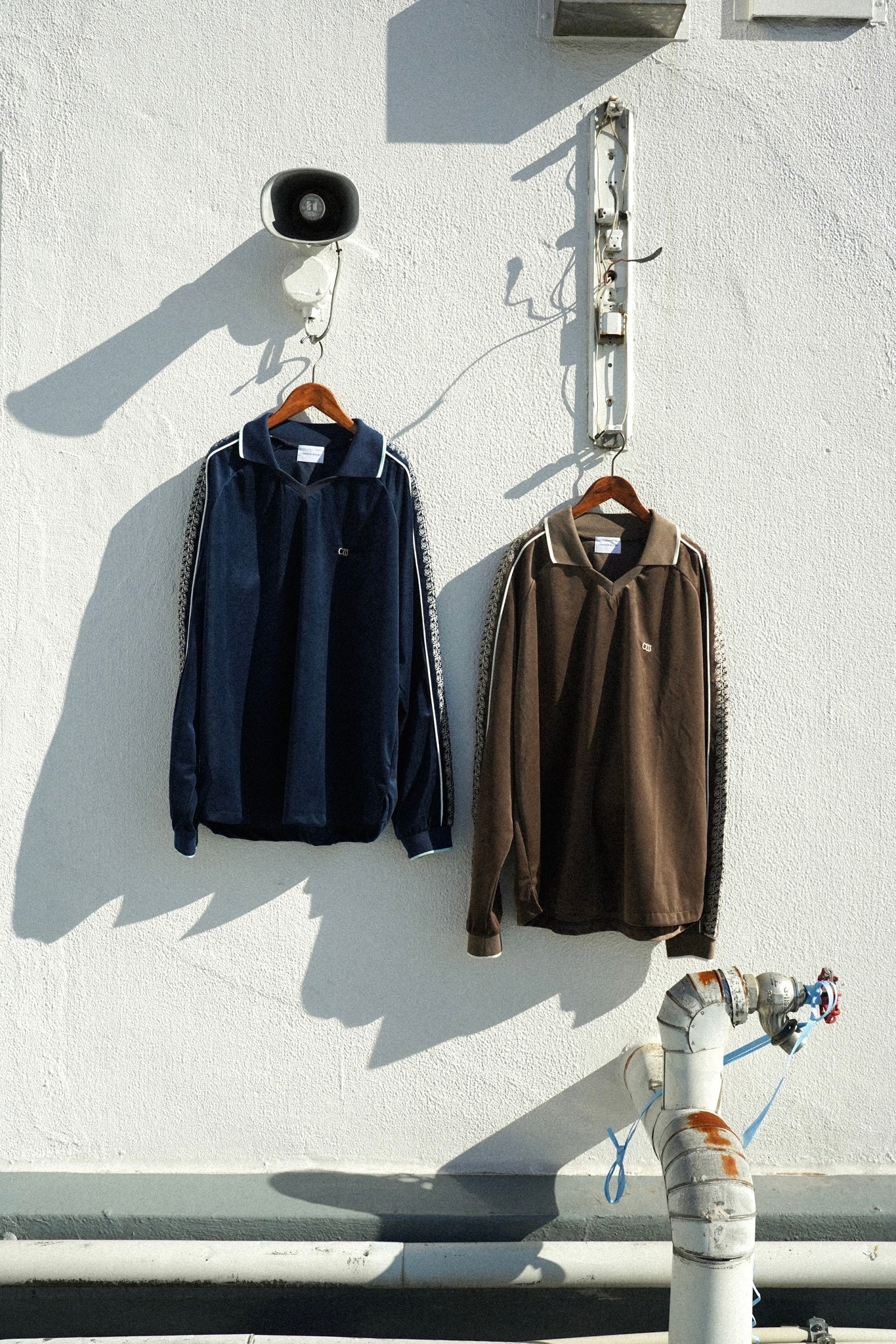 flower embroidery line velour skipper game shirt