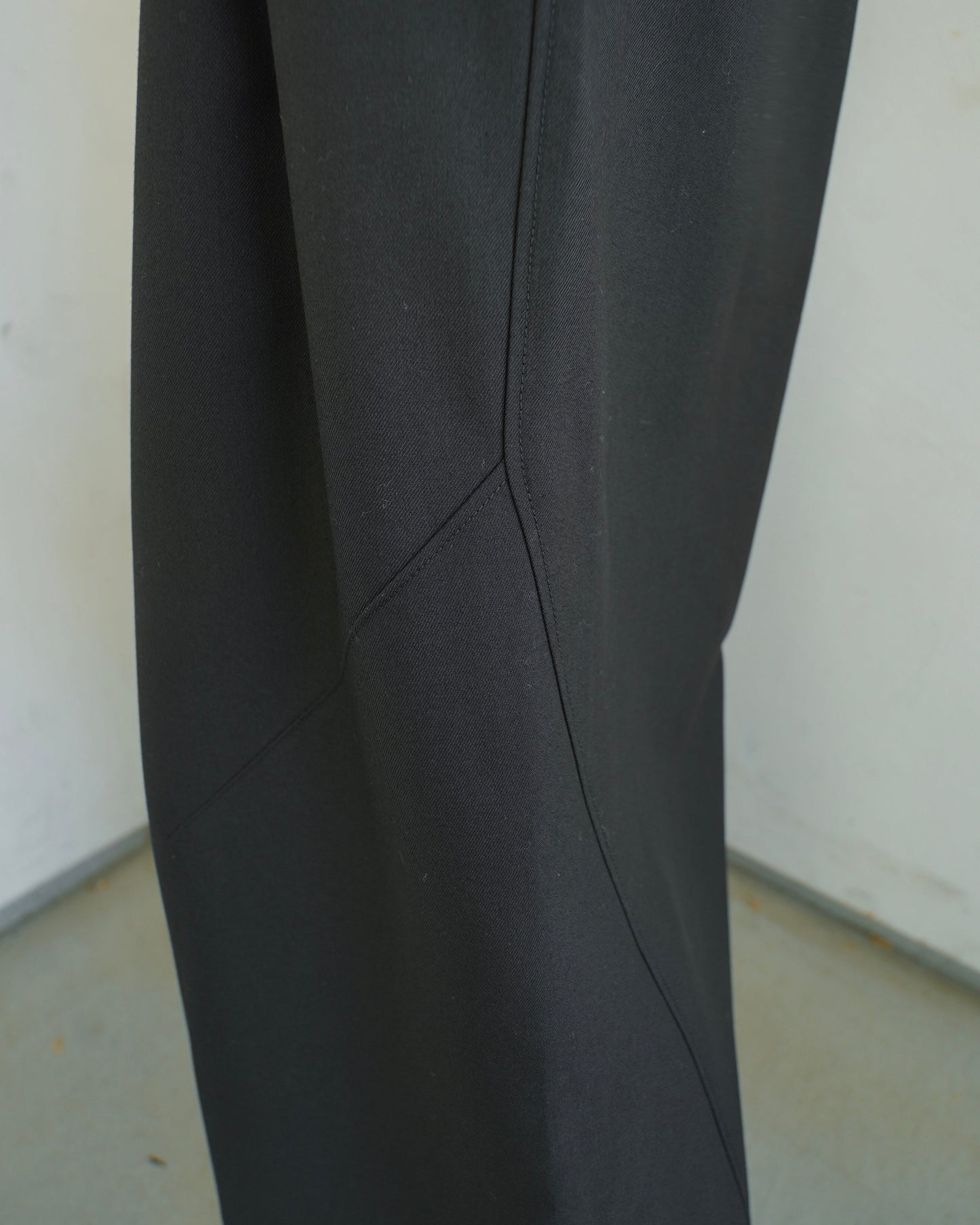 2tuck super baggy slacks