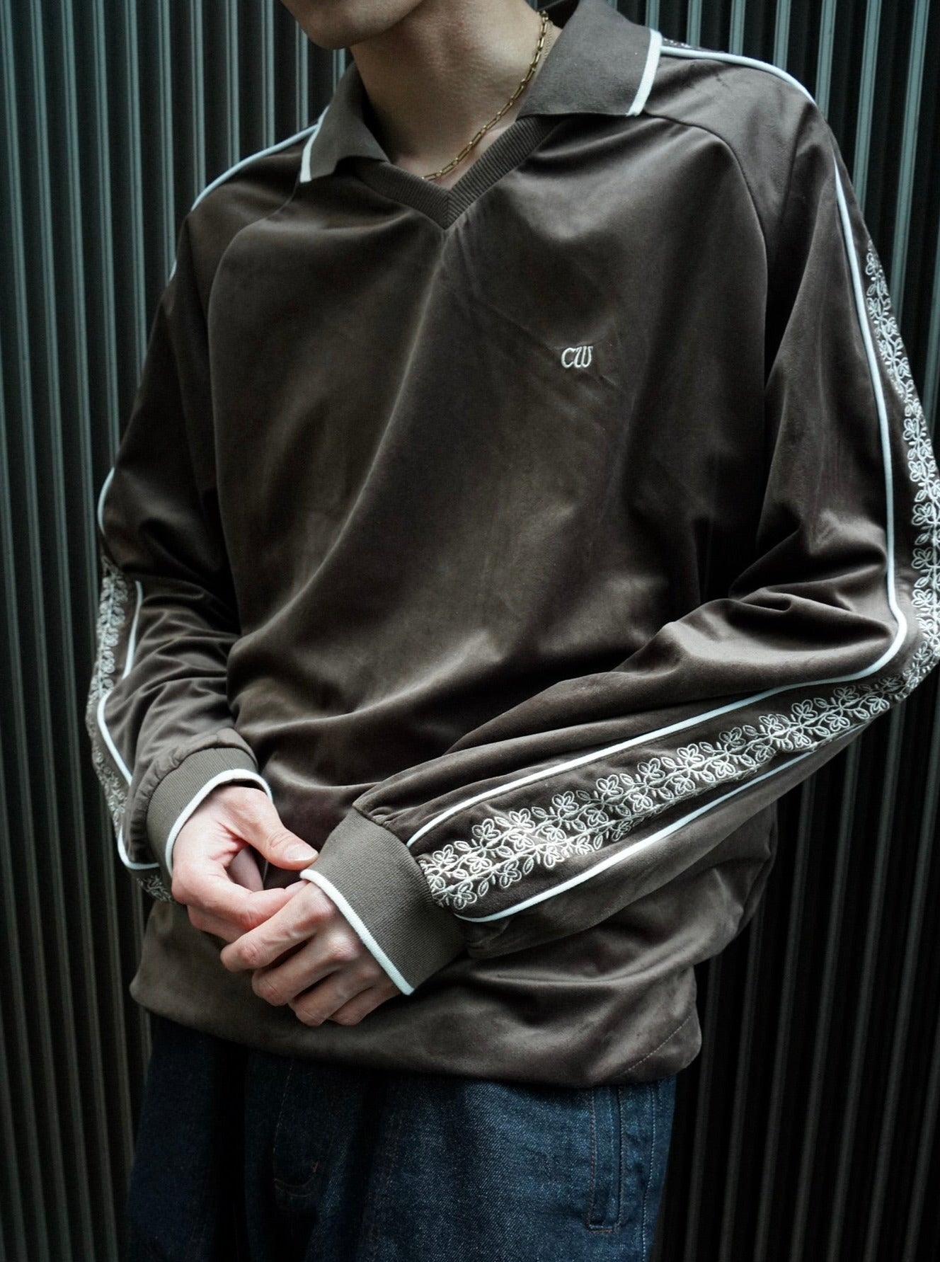 flower embroidery line velour skipper game shirt