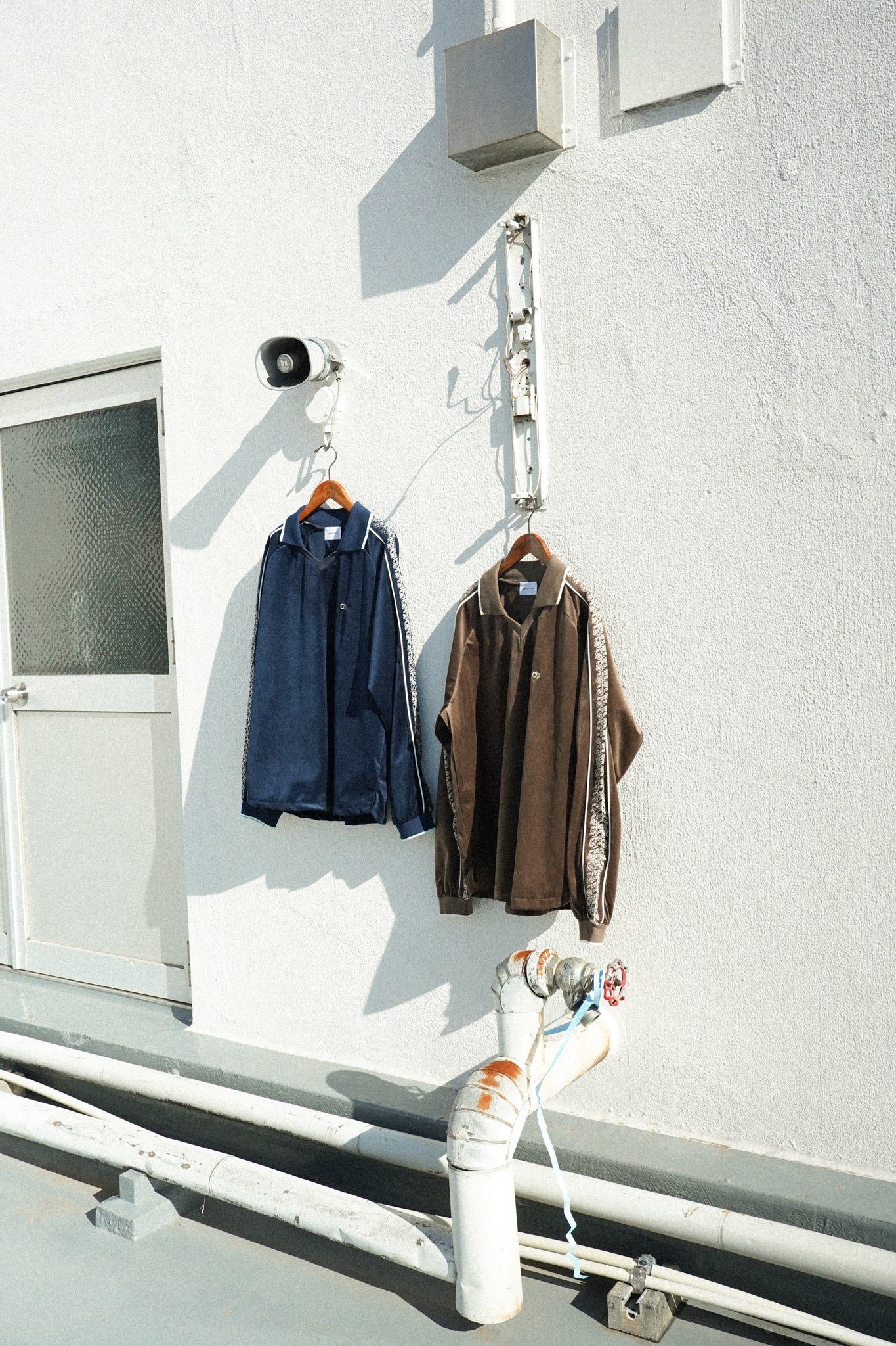 flower embroidery line velour skipper game shirt