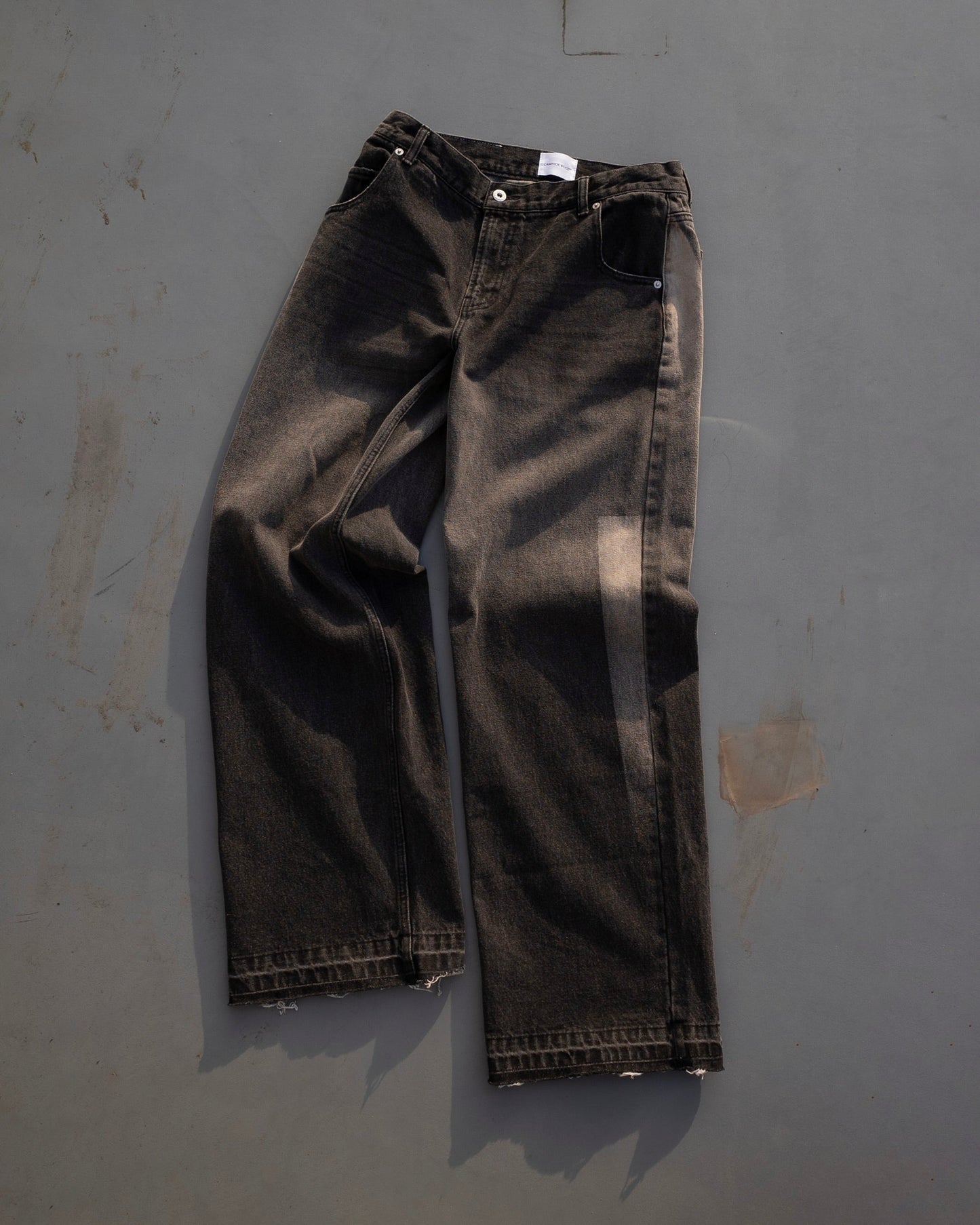 fade blast semi-baggy denim