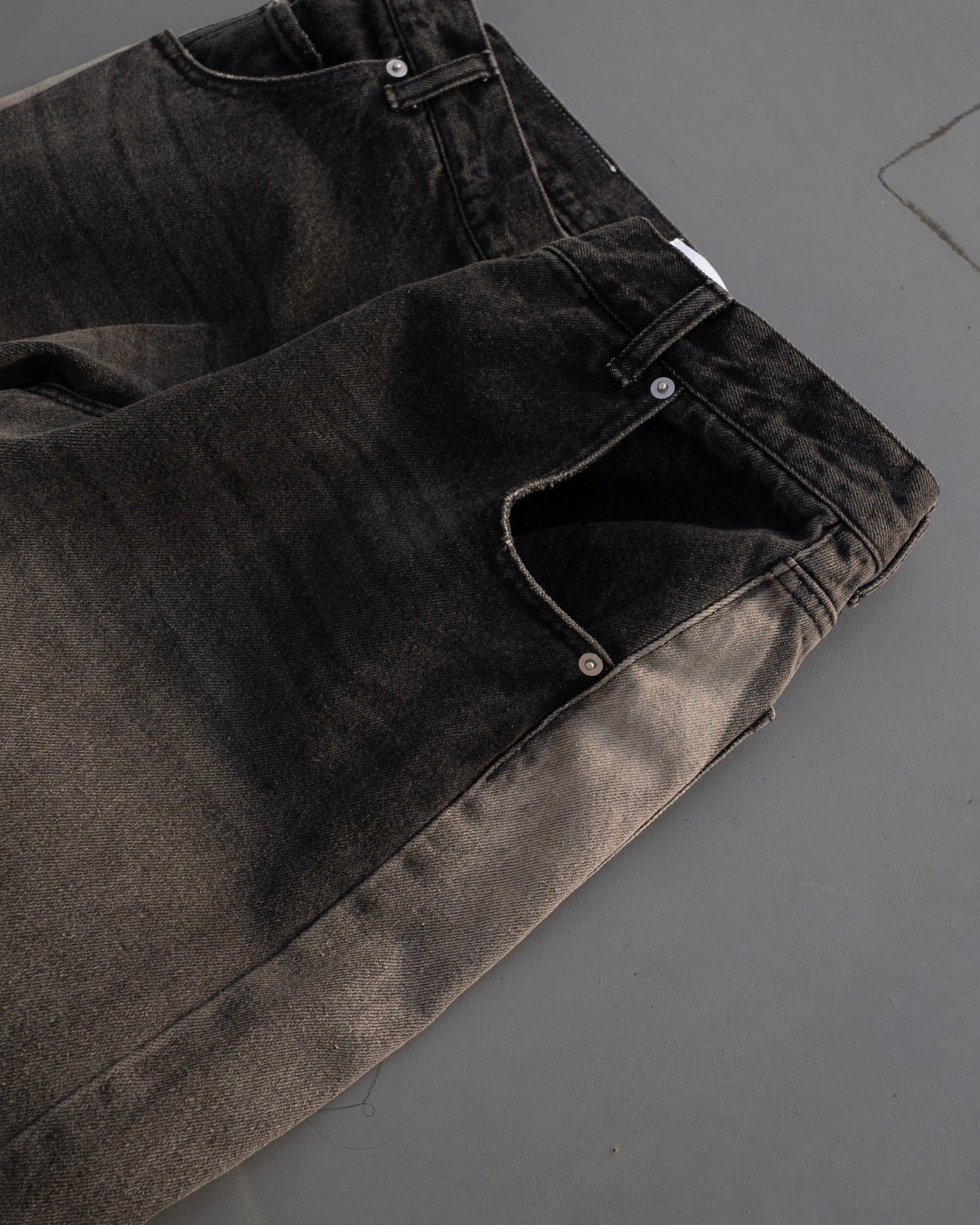 fade blast semi-baggy denim