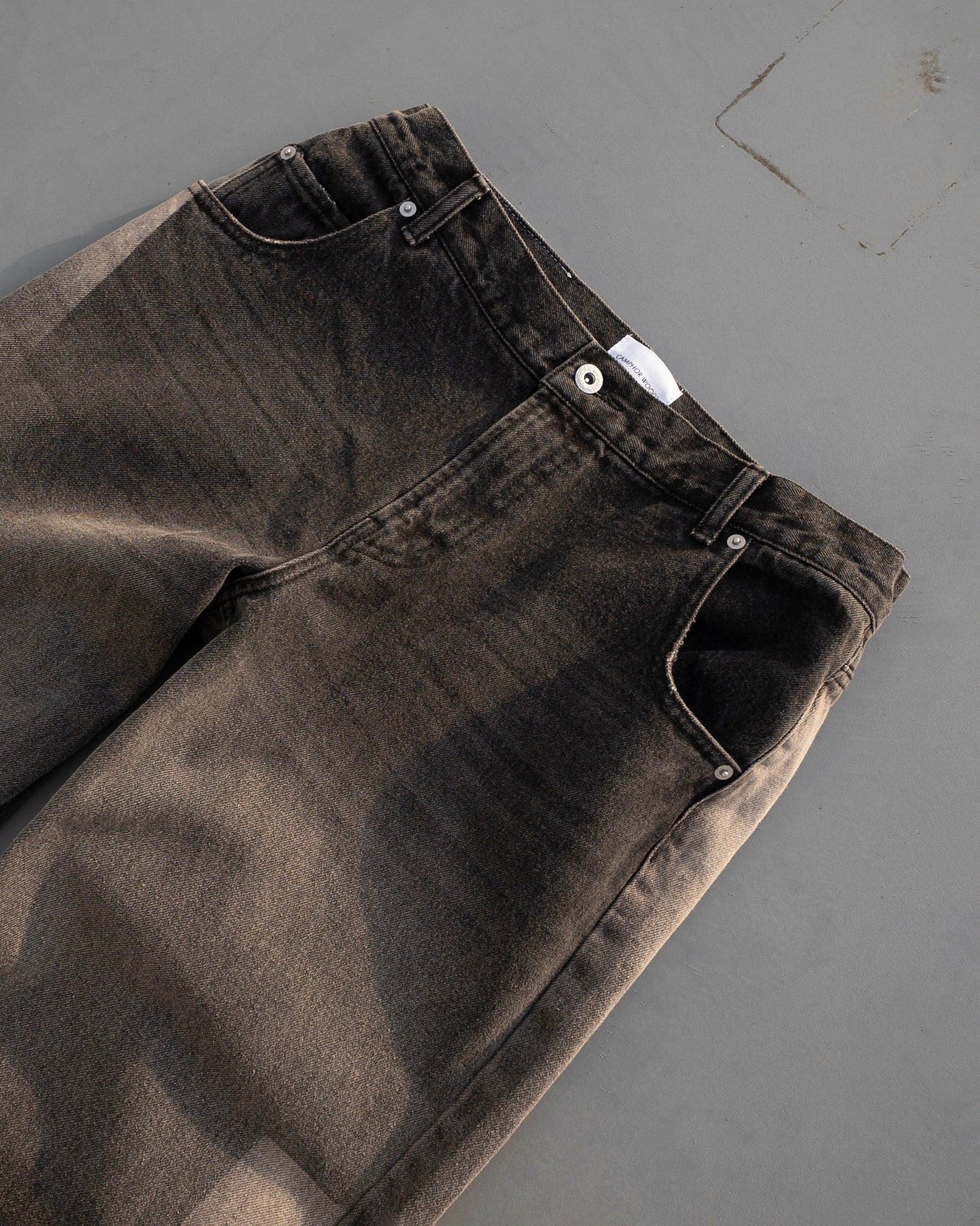 fade blast semi-baggy denim