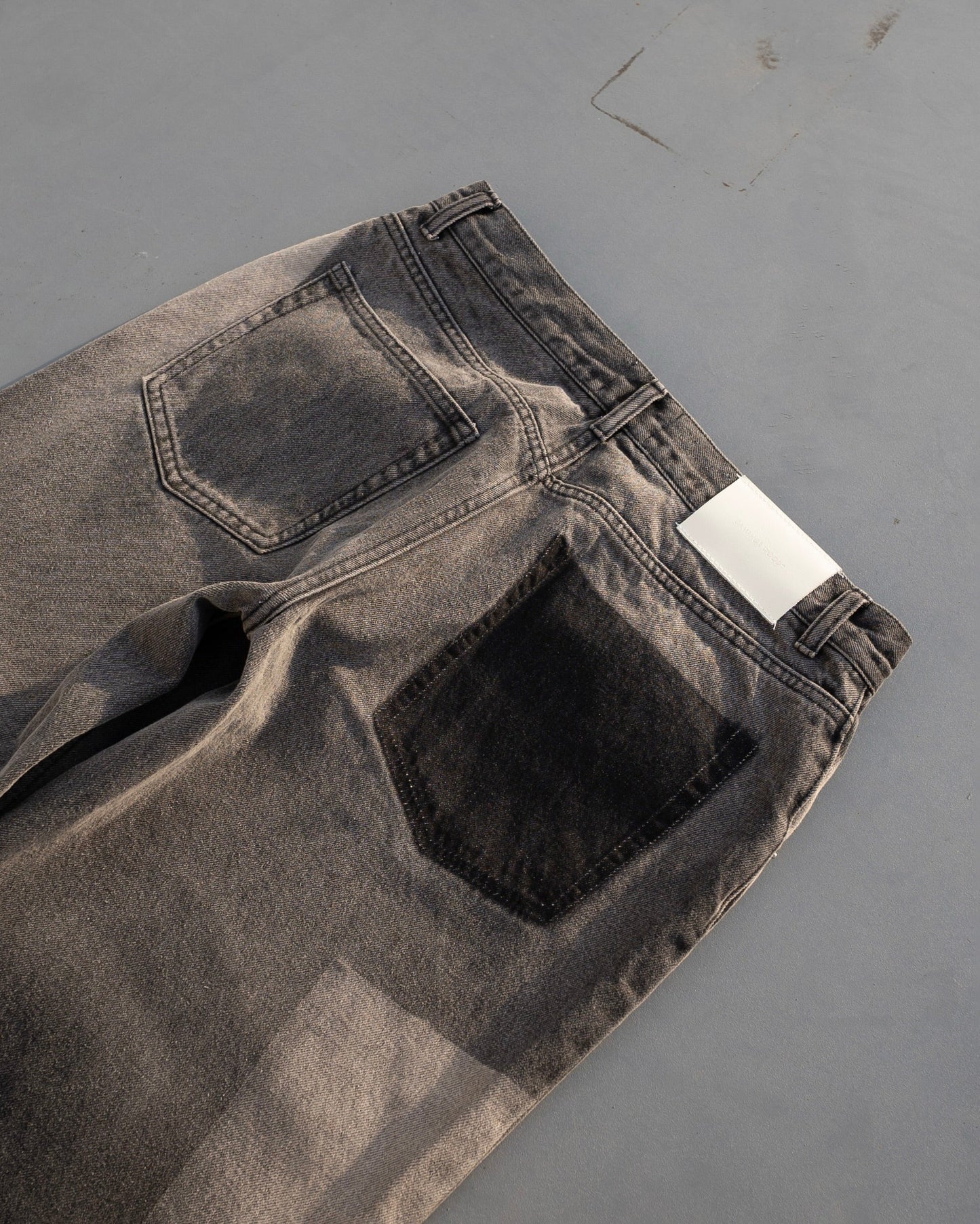 fade blast semi-baggy denim