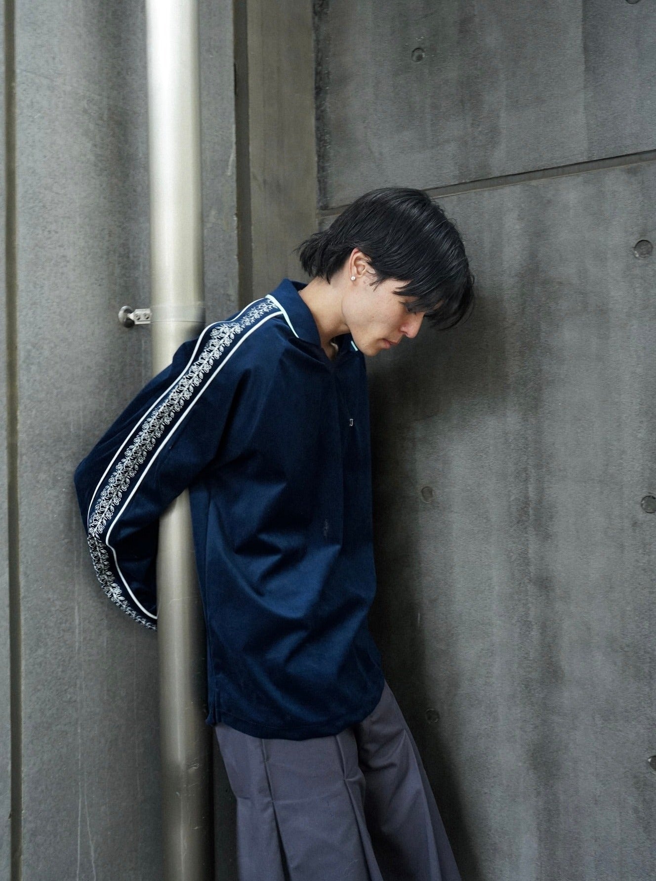flower embroidery line velour skipper game shirt