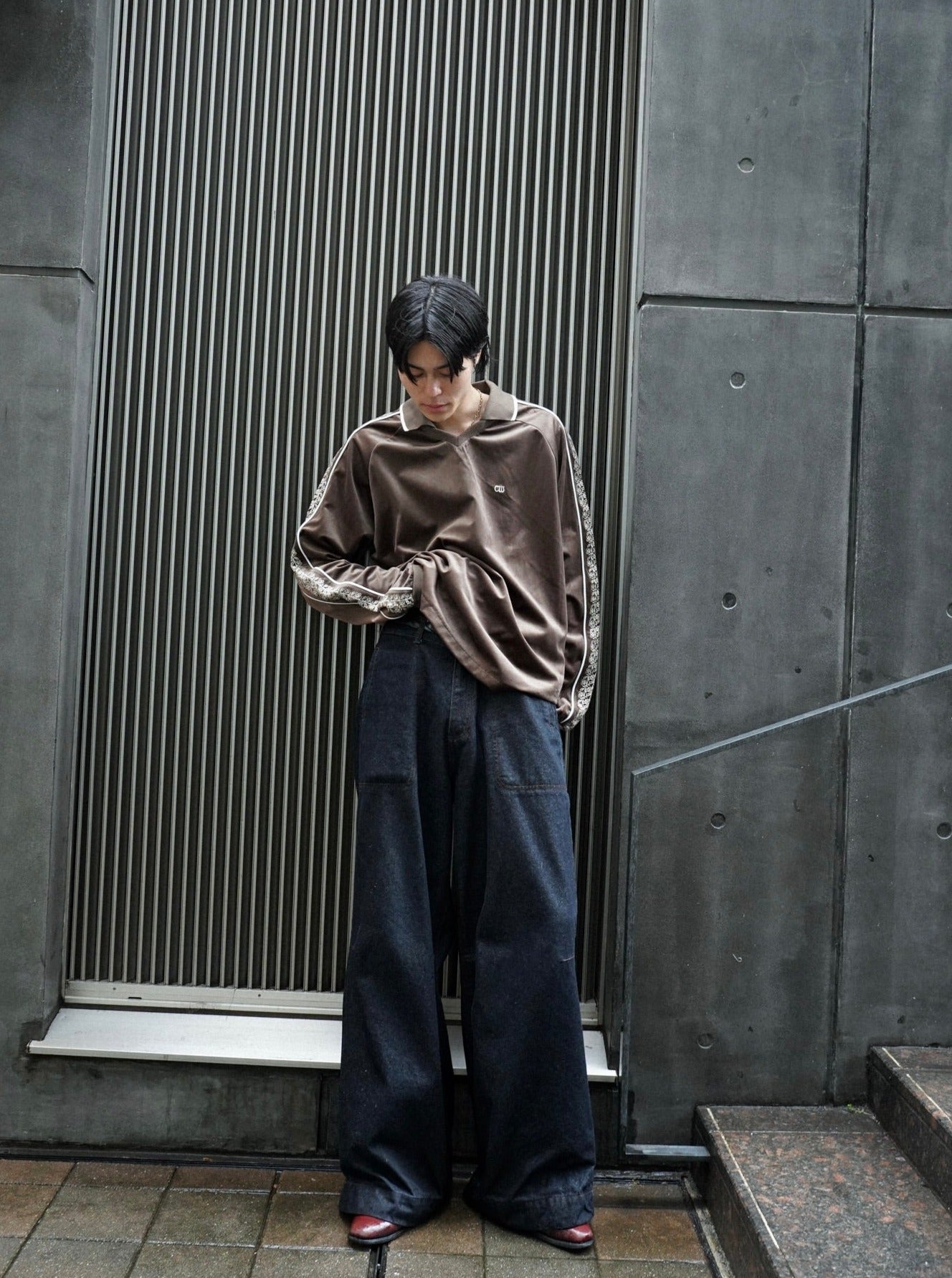flower embroidery line velour skipper game shirt